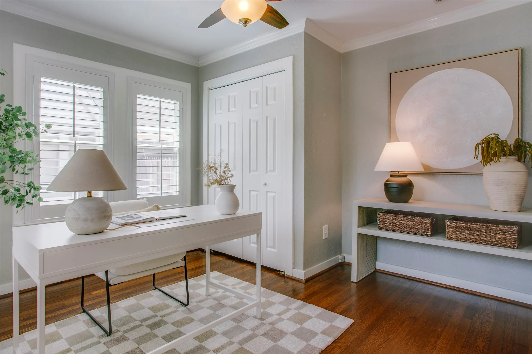 Single Family Residence For Sale in Dallas County , 2745 Ivandell Avenue, Dallas, Texas 75211, 3 Bedroom, 2 Bathroom, 2 Garage spaces, 1,580 Sqft, built in 1935, mls#21348915, Real Estate Agent in Dallas, Homes For Sale in Dallas county, Homes For Sale in Dallas, Realtor in Dallas Texas, Real Estate Brokerage Independent Realty Texas, Luminita Cordes Realtor
