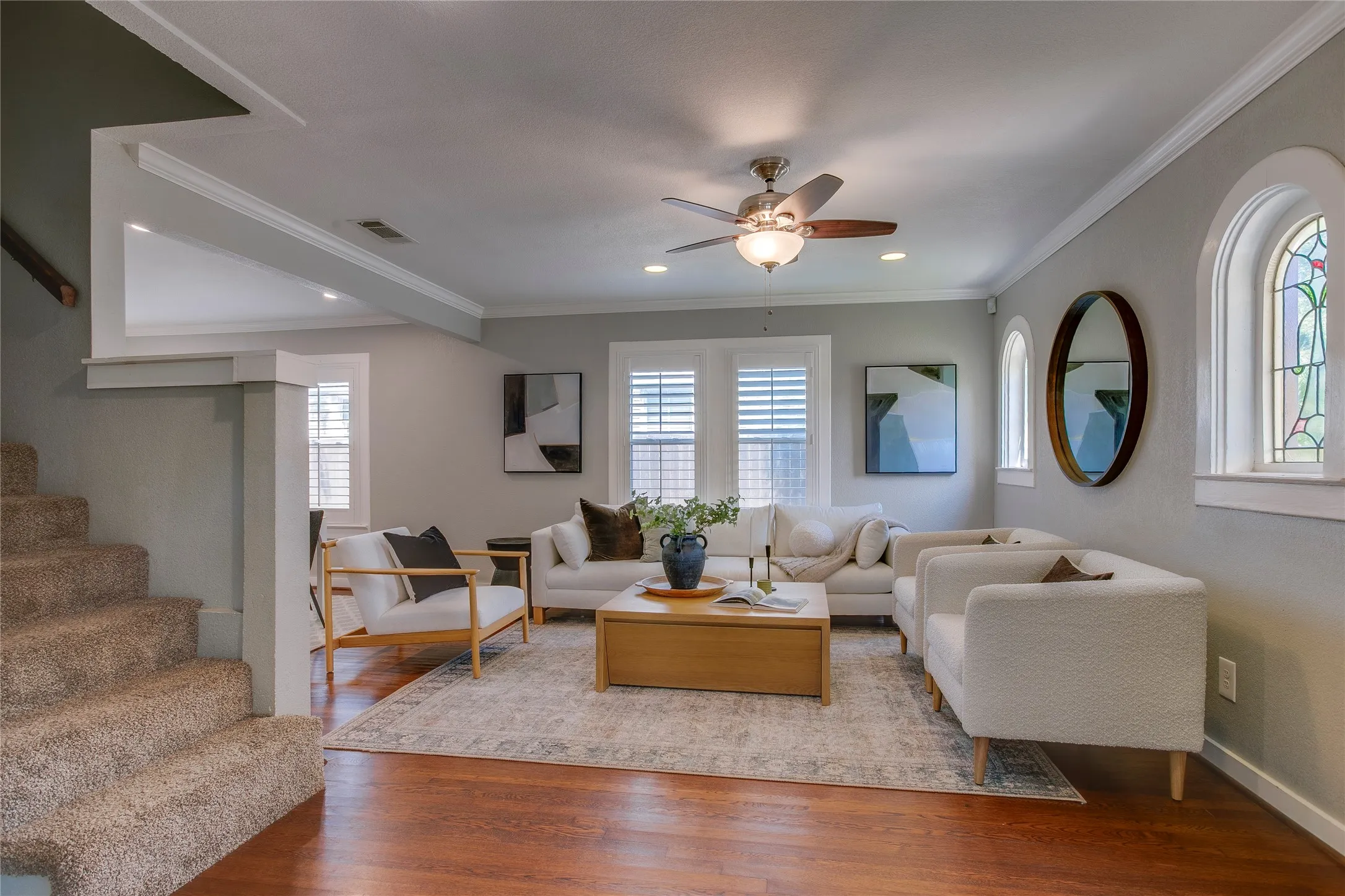 Single Family Residence For Sale in Dallas County , 2745 Ivandell Avenue, Dallas, Texas 75211, 3 Bedroom, 2 Bathroom, 2 Garage spaces, 1,580 Sqft, built in 1935, mls#21348915, Real Estate Agent in Dallas, Homes For Sale in Dallas county, Homes For Sale in Dallas, Realtor in Dallas Texas, Real Estate Brokerage Independent Realty Texas, Luminita Cordes Realtor