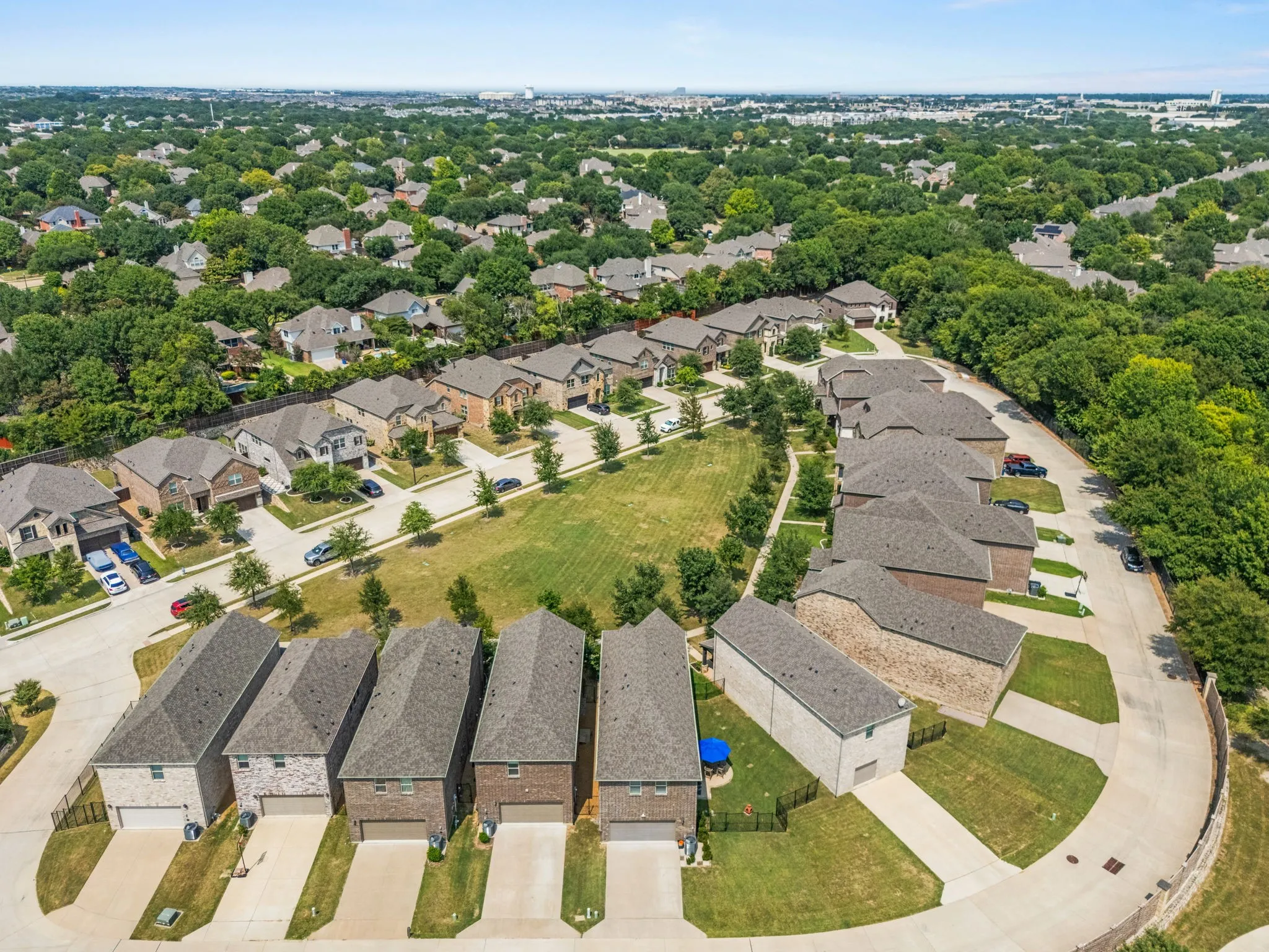 Single Family Residence For Sale in Collin County , 1325 Bailey Lane, Allen, Texas 75013, 3 Bedroom, 3 Bathroom, 2 Garage spaces, 2,367 Sqft, built in 2018, mls#21350985, Real Estate Agent in Allen, Homes For Sale in Collin county, Homes For Sale in Allen, Realtor in Allen Texas, Real Estate Brokerage Independent Realty Texas, Luminita Cordes Realtor