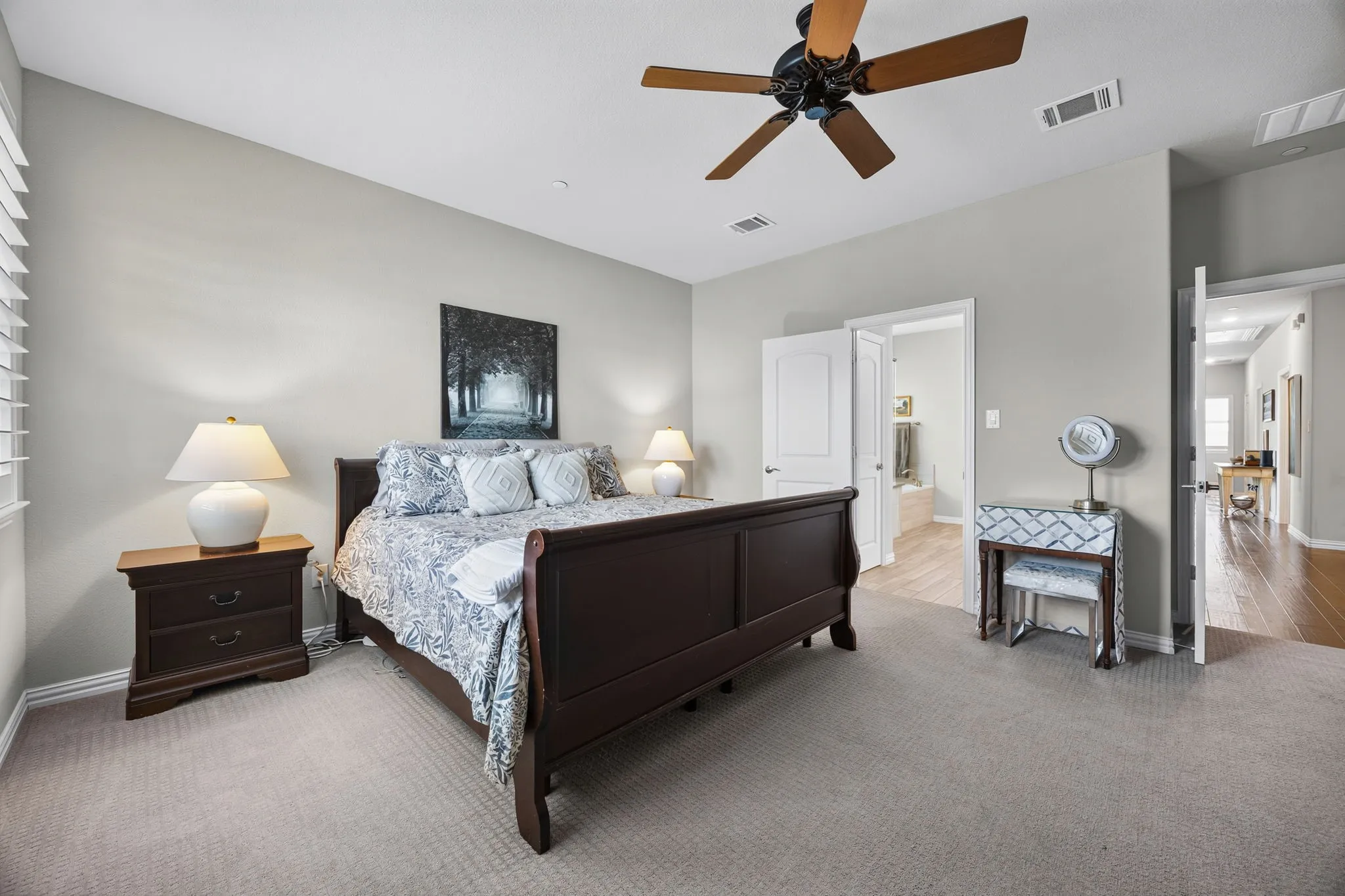 Single Family Residence For Sale in Collin County , 1325 Bailey Lane, Allen, Texas 75013, 3 Bedroom, 3 Bathroom, 2 Garage spaces, 2,367 Sqft, built in 2018, mls#21350985, Real Estate Agent in Allen, Homes For Sale in Collin county, Homes For Sale in Allen, Realtor in Allen Texas, Real Estate Brokerage Independent Realty Texas, Luminita Cordes Realtor