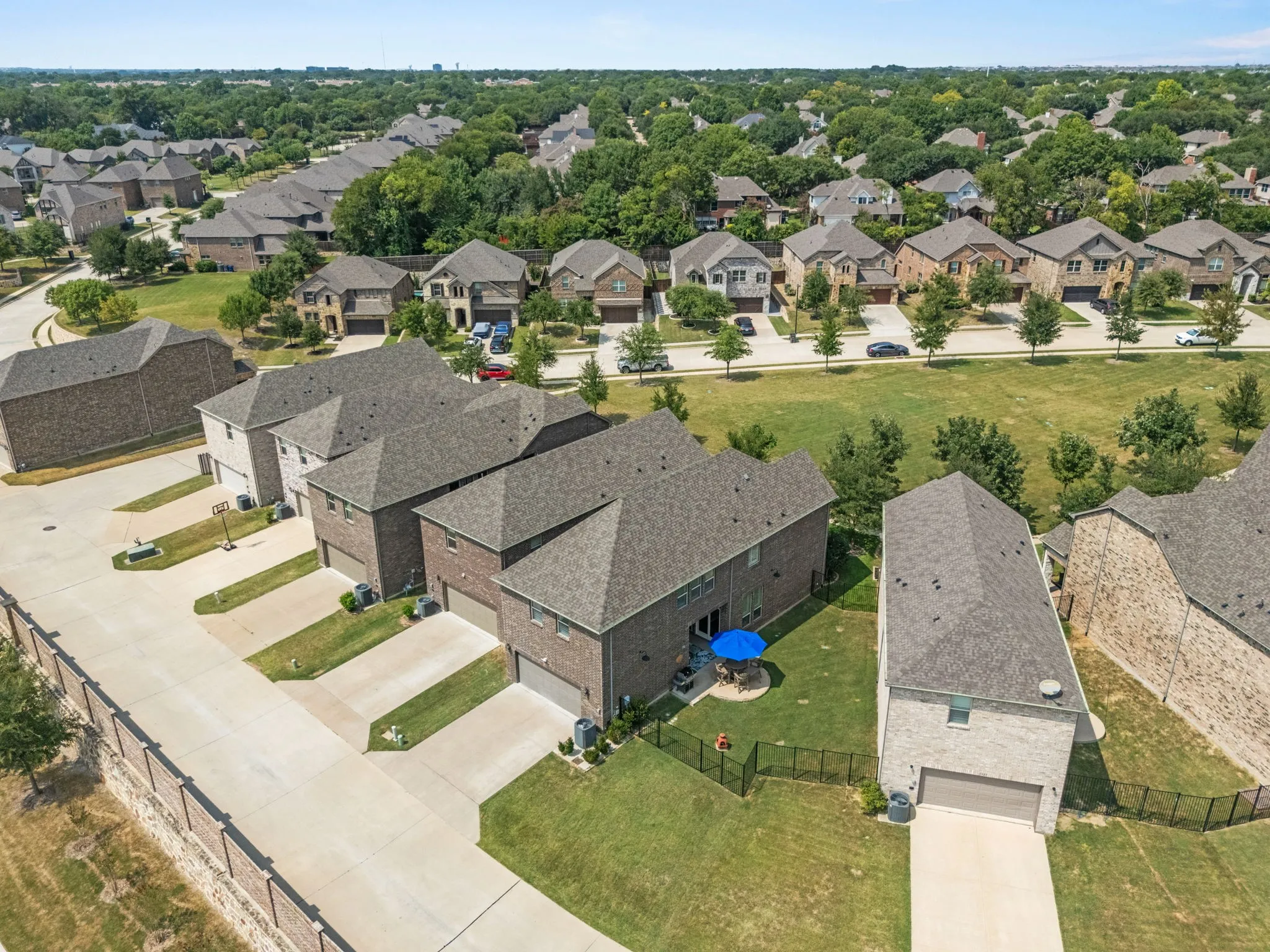 Single Family Residence For Sale in Collin County , 1325 Bailey Lane, Allen, Texas 75013, 3 Bedroom, 3 Bathroom, 2 Garage spaces, 2,367 Sqft, built in 2018, mls#21350985, Real Estate Agent in Allen, Homes For Sale in Collin county, Homes For Sale in Allen, Realtor in Allen Texas, Real Estate Brokerage Independent Realty Texas, Luminita Cordes Realtor
