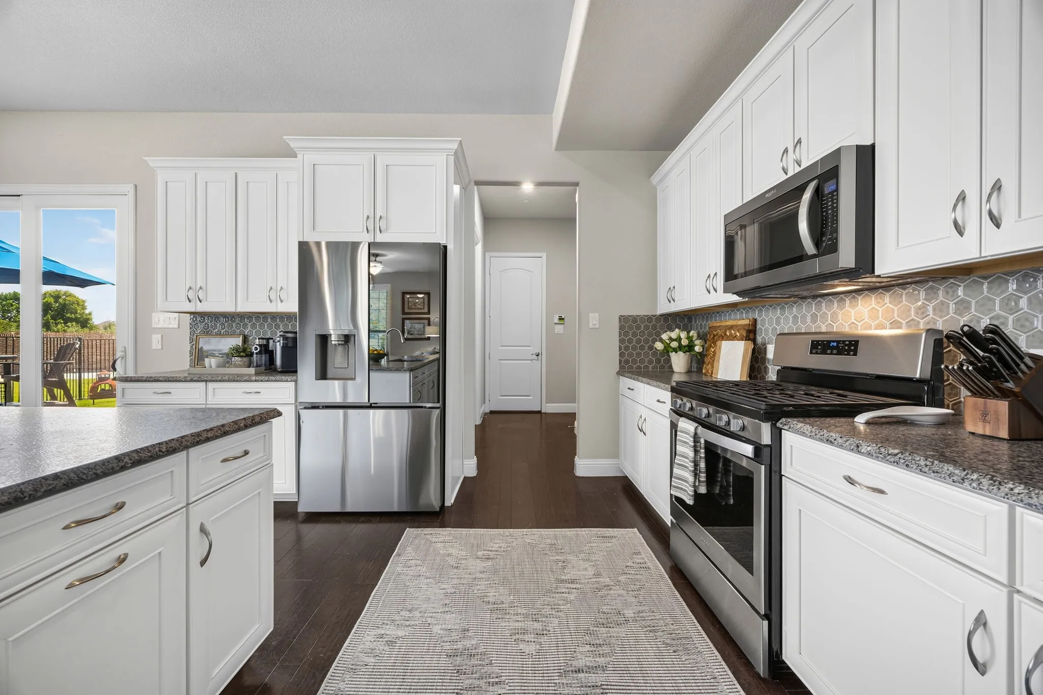 Single Family Residence For Sale in Collin County , 1325 Bailey Lane, Allen, Texas 75013, 3 Bedroom, 3 Bathroom, 2 Garage spaces, 2,367 Sqft, built in 2018, mls#21350985, Real Estate Agent in Allen, Homes For Sale in Collin county, Homes For Sale in Allen, Realtor in Allen Texas, Real Estate Brokerage Independent Realty Texas, Luminita Cordes Realtor