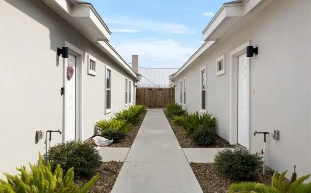 Quadruplex For Sale in Hidalgo County , 904 N Kentucky Street, Alton, Texas 78573, 10 Bedroom, 8 Bathroom, Garage spaces, 0 Sqft, built in 2022, mls#21352762, Real Estate Agent in Alton, Homes For Sale in Hidalgo county, Homes For Sale in Alton, Realtor in Alton Texas, Real Estate Brokerage Independent Realty Texas, Luminita Cordes Realtor