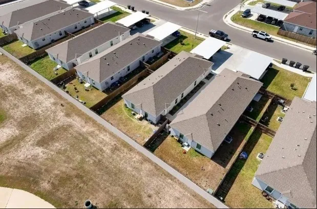 Quadruplex For Sale in Hidalgo County , 904 N Kentucky Street, Alton, Texas 78573, 10 Bedroom, 8 Bathroom, Garage spaces, 0 Sqft, built in 2022, mls#21352762, Real Estate Agent in Alton, Homes For Sale in Hidalgo county, Homes For Sale in Alton, Realtor in Alton Texas, Real Estate Brokerage Independent Realty Texas, Luminita Cordes Realtor