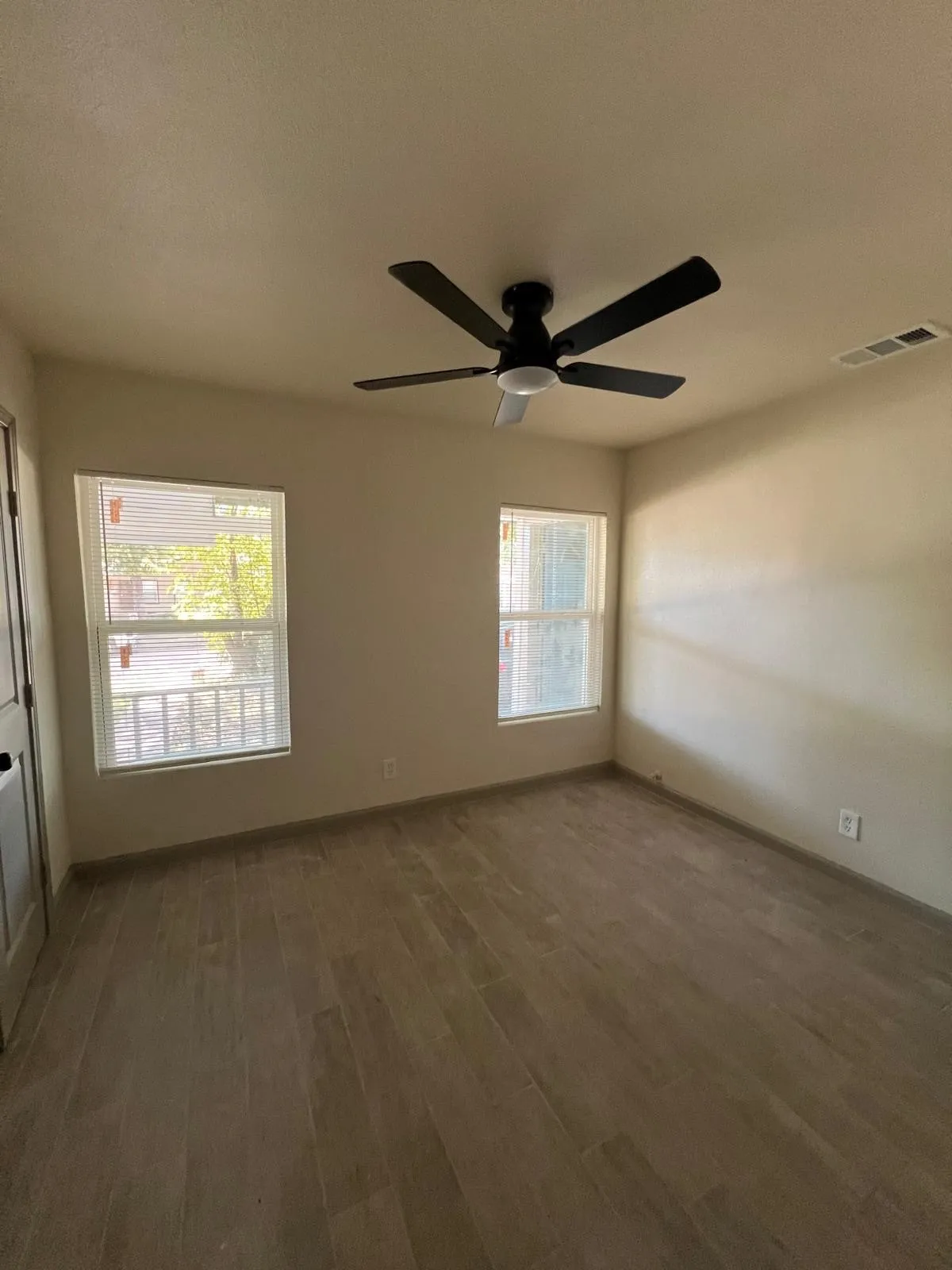 Duplex For Sale in Dallas County , 1507 Maple Drive, Garland, Texas 75042, 4 Bedroom, 2 Bathroom, Garage spaces, 0 Sqft, built in 1948, Price $320,000, mls#21351589, Real Estate Agent in Garland, Homes For Sale in Dallas county, Homes For Sale in Garland, Realtor in Garland Texas, Real Estate Brokerage Independent Realty Texas, Luminita Cordes Realtor