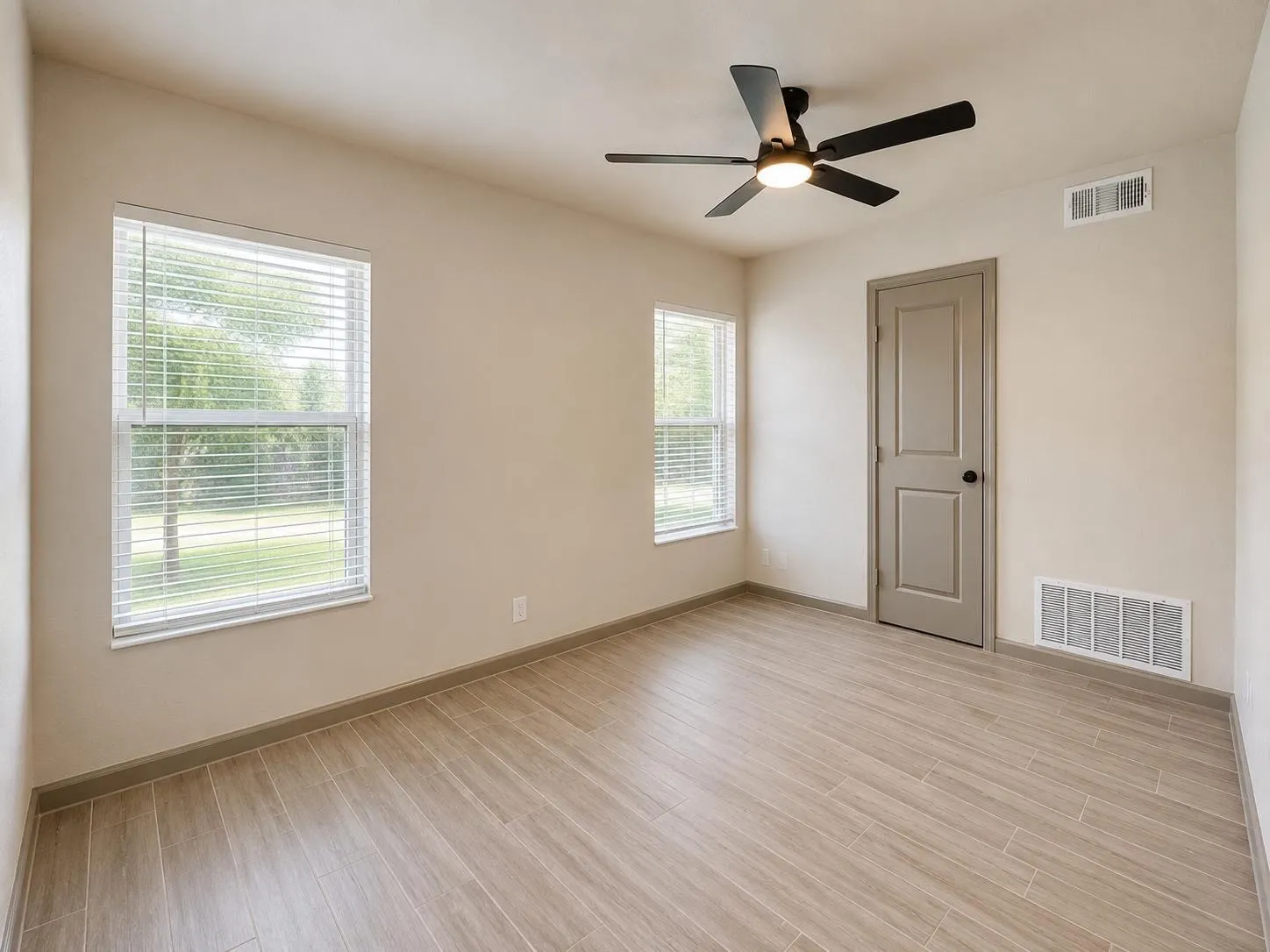 Duplex For Sale in Dallas County , 1507 Maple Drive, Garland, Texas 75042, 4 Bedroom, 2 Bathroom, Garage spaces, 0 Sqft, built in 1948, Price $320,000, mls#21351589, Real Estate Agent in Garland, Homes For Sale in Dallas county, Homes For Sale in Garland, Realtor in Garland Texas, Real Estate Brokerage Independent Realty Texas, Luminita Cordes Realtor