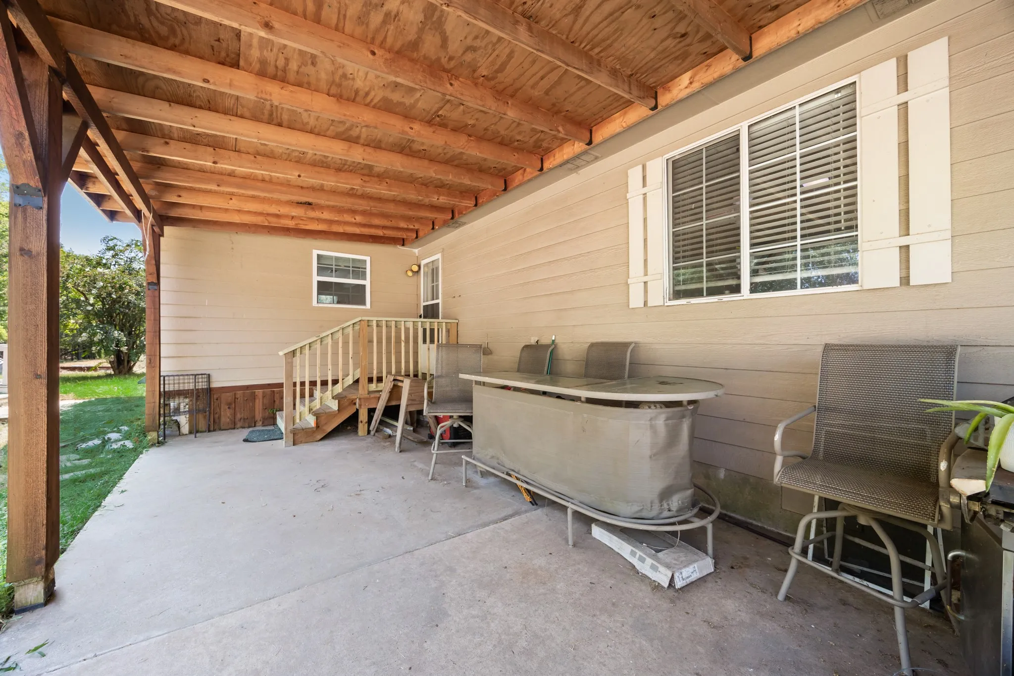 Single Family Residence For Sale in Kaufman County , 13905 Debbie Lane, Quinlan, Texas 75474, 4 Bedroom, 2 Bathroom, 2 Garage spaces, 1,399 Sqft, built in 1996, mls#21352887, Real Estate Agent in Quinlan, Homes For Sale in Kaufman county, Homes For Sale in Quinlan, Realtor in Quinlan Texas, Real Estate Brokerage Independent Realty Texas, Luminita Cordes Realtor