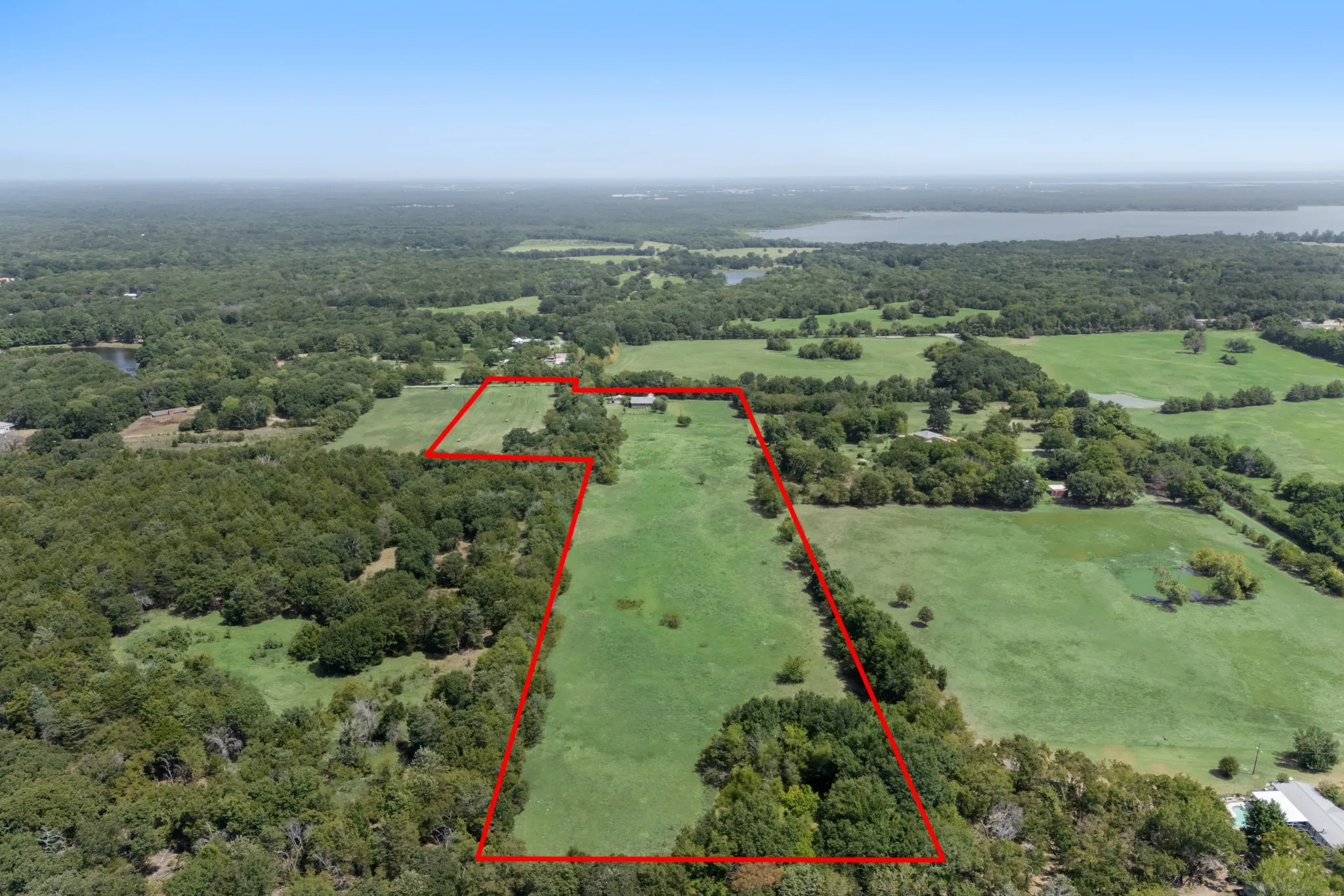 Single Family Residence For Sale in Kaufman County , 13905 Debbie Lane, Quinlan, Texas 75474, 4 Bedroom, 2 Bathroom, 2 Garage spaces, 1,399 Sqft, built in 1996, mls#21352887, Real Estate Agent in Quinlan, Homes For Sale in Kaufman county, Homes For Sale in Quinlan, Realtor in Quinlan Texas, Real Estate Brokerage Independent Realty Texas, Luminita Cordes Realtor