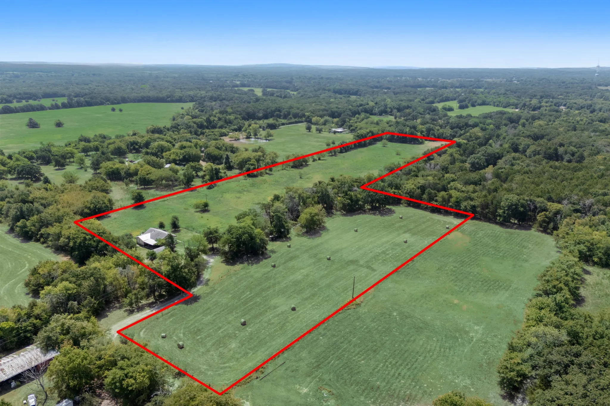 Single Family Residence For Sale in Kaufman County , 13905 Debbie Lane, Quinlan, Texas 75474, 4 Bedroom, 2 Bathroom, 2 Garage spaces, 1,399 Sqft, built in 1996, mls#21352887, Real Estate Agent in Quinlan, Homes For Sale in Kaufman county, Homes For Sale in Quinlan, Realtor in Quinlan Texas, Real Estate Brokerage Independent Realty Texas, Luminita Cordes Realtor