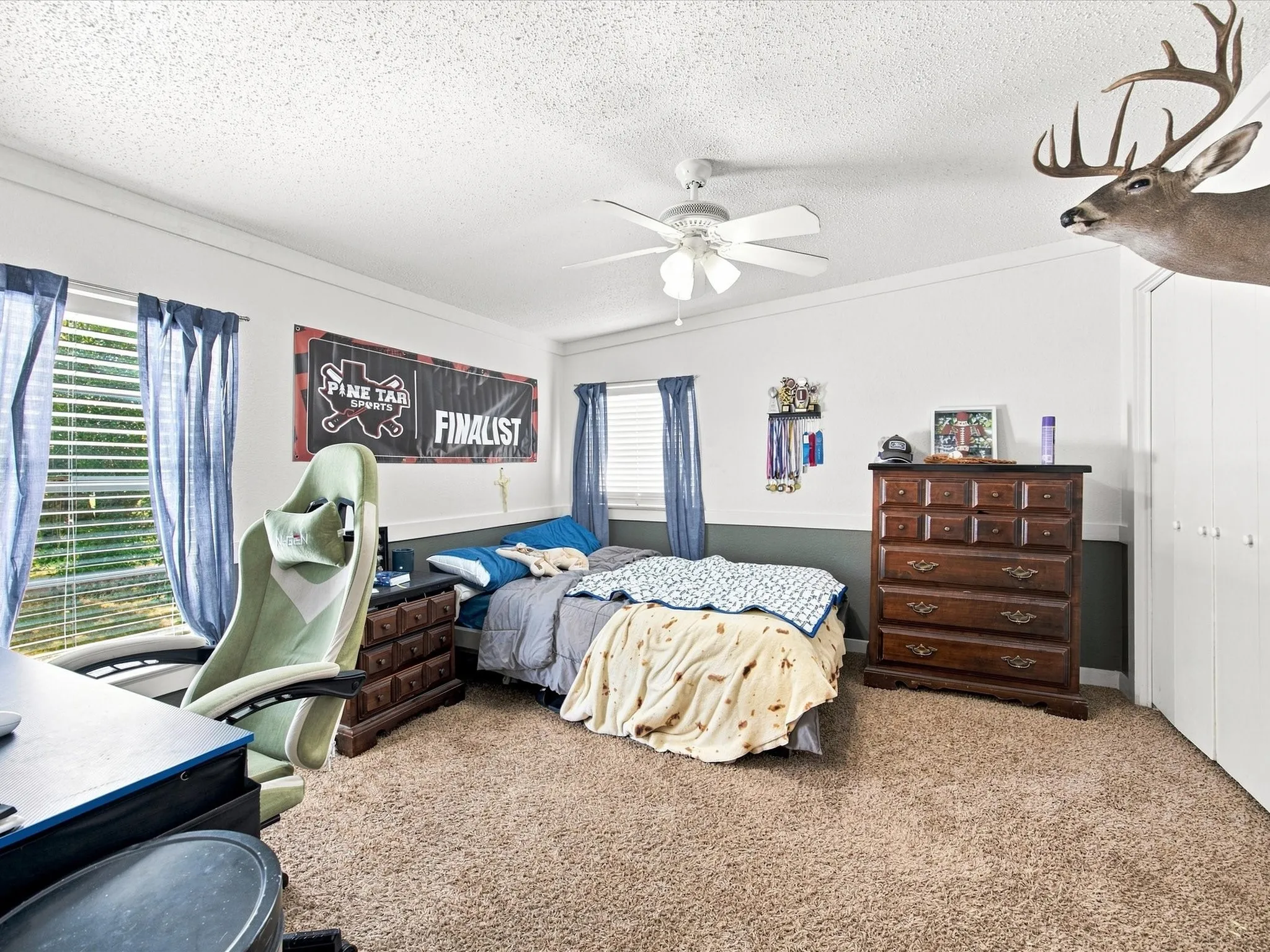 Single Family Residence For Sale in Ellis County , 5022 Ensign Road, Ennis, Texas 75119, 3 Bedroom, 2 Bathroom, 2 Garage spaces, 1,596 Sqft, built in 1978, mls#21352921, Real Estate Agent in Ennis, Homes For Sale in Ellis county, Homes For Sale in Ennis, Realtor in Ennis Texas, Real Estate Brokerage Independent Realty Texas, Luminita Cordes Realtor