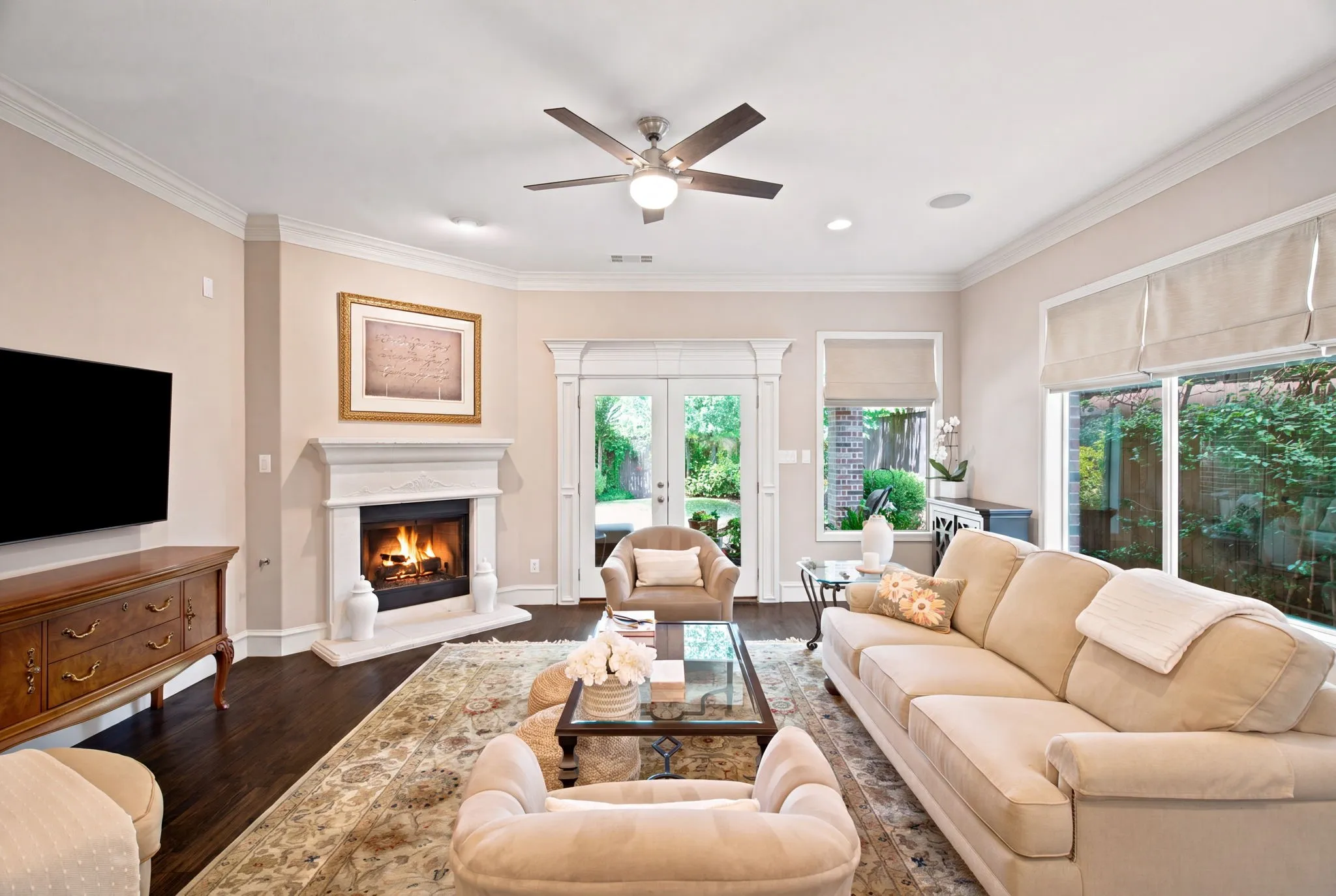 Single Family Residence For Sale in Dallas County , 5147 Miller Avenue, Dallas, Texas 75206, 3 Bedroom, 3 Bathroom, 2 Garage spaces, 2,485 Sqft, built in 2005, mls#21339192, Real Estate Agent in Dallas, Homes For Sale in Dallas county, Homes For Sale in Dallas, Realtor in Dallas Texas, Real Estate Brokerage Independent Realty Texas, Luminita Cordes Realtor