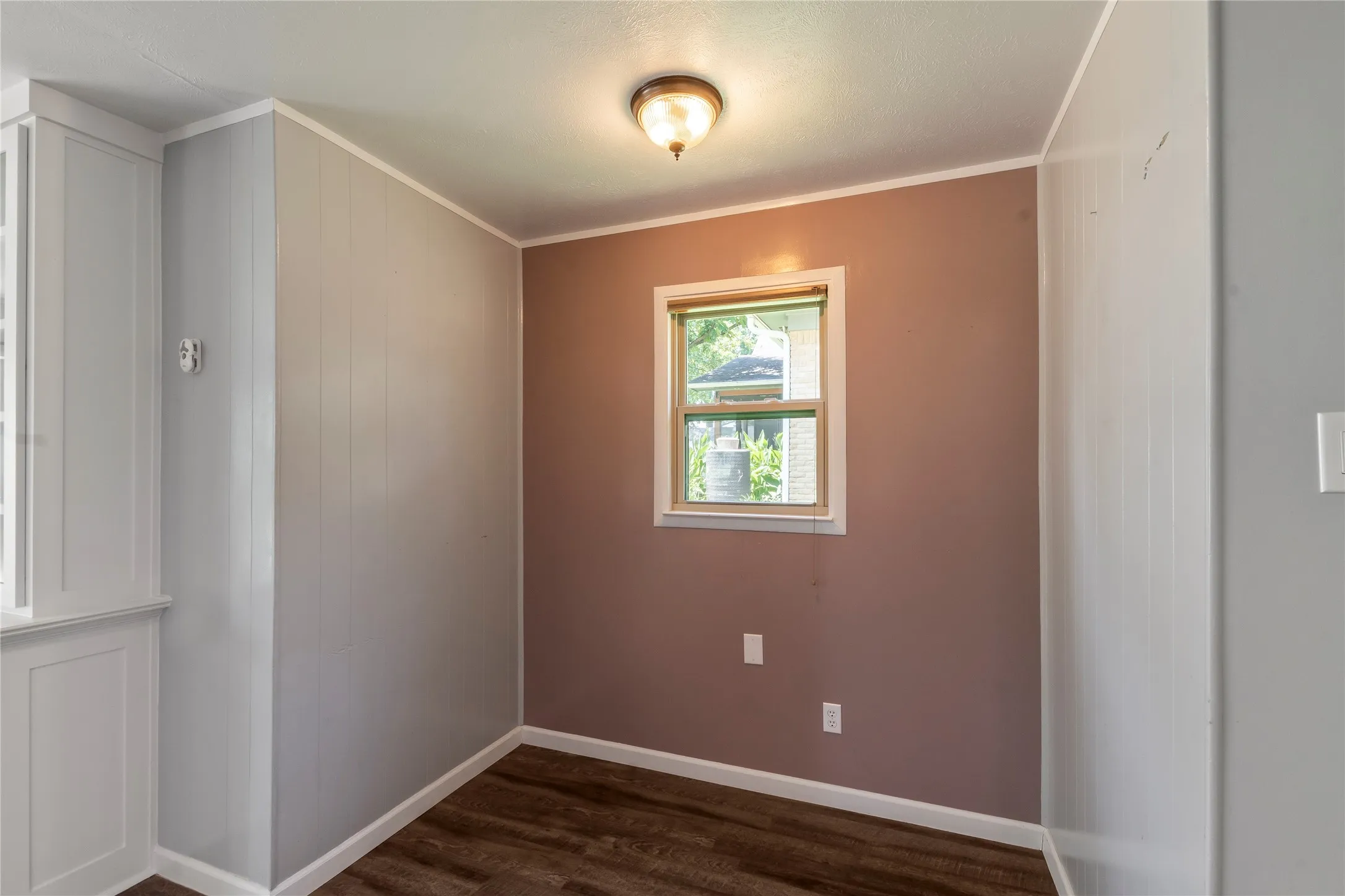 Single Family Residence For Sale in Henderson County , 179 Autumn Wood Trail, Gun Barrel City, Texas 75156, 2 Bedroom, 2 Bathroom, Garage spaces, 1,246 Sqft, built in 1977, Price $578,000, mls#21346675, Real Estate Agent in Gun Barrel City, Homes For Sale in Henderson county, Homes For Sale in Gun Barrel City, Realtor in Gun Barrel City Texas, Real Estate Brokerage Independent Realty Texas, Luminita Cordes Realtor