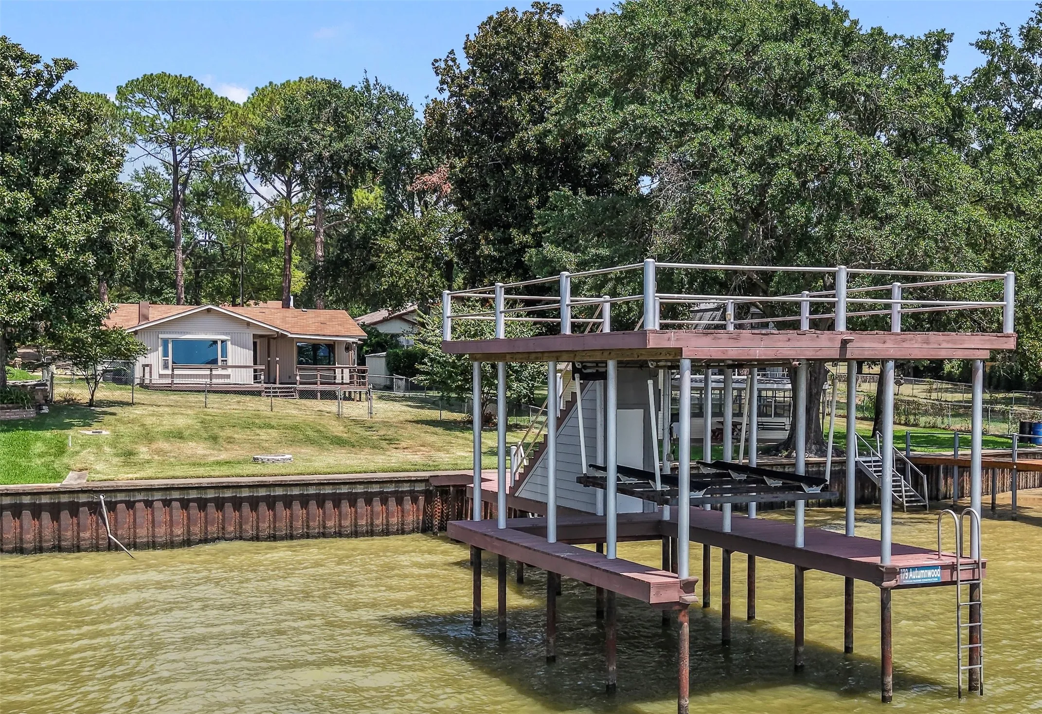 Single Family Residence For Sale in Henderson County , 179 Autumn Wood Trail, Gun Barrel City, Texas 75156, 2 Bedroom, 2 Bathroom, Garage spaces, 1,246 Sqft, built in 1977, Price $578,000, mls#21346675, Real Estate Agent in Gun Barrel City, Homes For Sale in Henderson county, Homes For Sale in Gun Barrel City, Realtor in Gun Barrel City Texas, Real Estate Brokerage Independent Realty Texas, Luminita Cordes Realtor