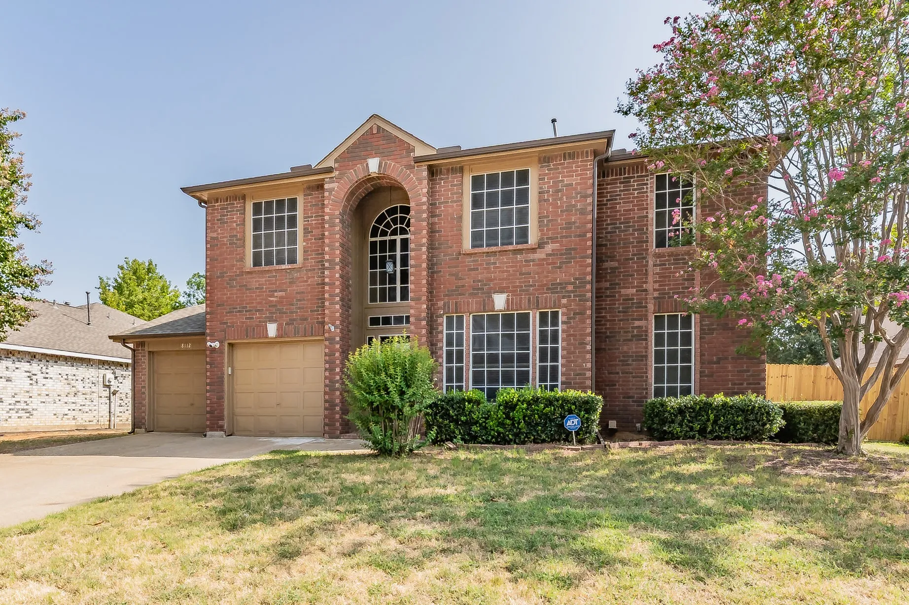 Single Family Residence For Sale in Tarrant County , 8112 Fireside Drive, North Richland Hills, Texas 76182, 4 Bedroom, 3 Bathroom, 2 Garage spaces, 2,113 Sqft, built in 1989, mls#21352368, Real Estate Agent in North Richland Hills, Homes For Sale in Tarrant county, Homes For Sale in North Richland Hills, Realtor in North Richland Hills Texas, Real Estate Brokerage Independent Realty Texas, Luminita Cordes Realtor