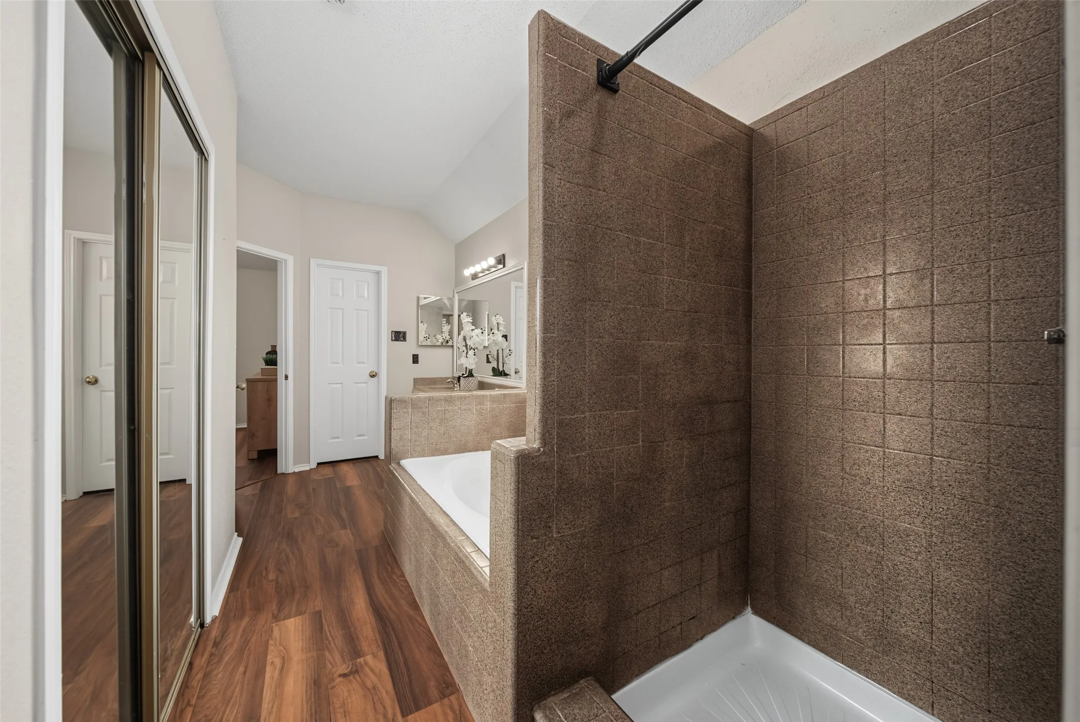 Single Family Residence For Sale in Tarrant County , 8112 Fireside Drive, North Richland Hills, Texas 76182, 4 Bedroom, 3 Bathroom, 2 Garage spaces, 2,113 Sqft, built in 1989, mls#21352368, Real Estate Agent in North Richland Hills, Homes For Sale in Tarrant county, Homes For Sale in North Richland Hills, Realtor in North Richland Hills Texas, Real Estate Brokerage Independent Realty Texas, Luminita Cordes Realtor