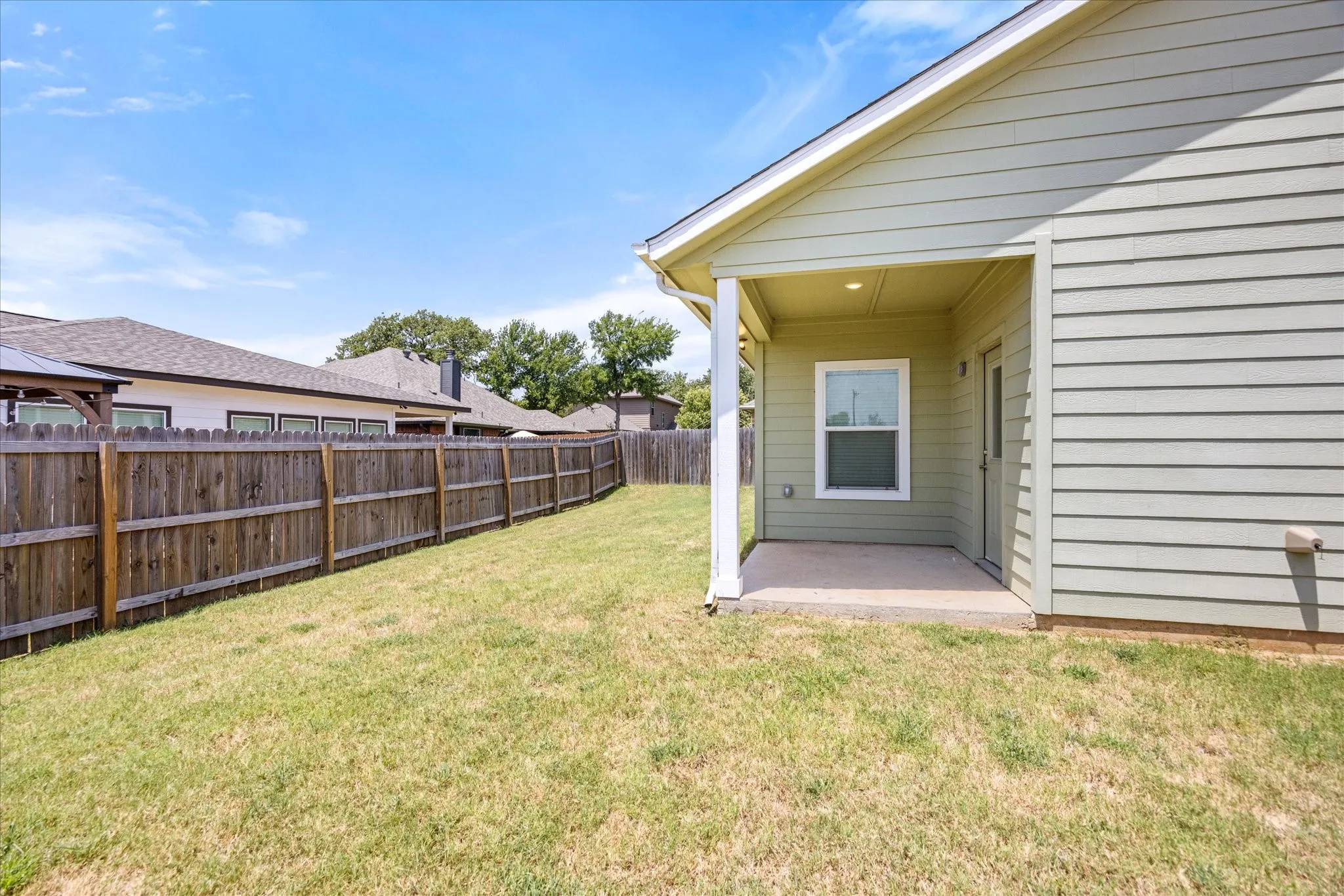 Single Family Residence For Sale in Hood County , 3805 Sage Court, Granbury, Texas 76048, 4 Bedroom, 3 Bathroom, 2 Garage spaces, 2,423 Sqft, built in 2022, mls#21344975, Real Estate Agent in Granbury, Homes For Sale in Hood county, Homes For Sale in Granbury, Realtor in Granbury Texas, Real Estate Brokerage Independent Realty Texas, Luminita Cordes Realtor