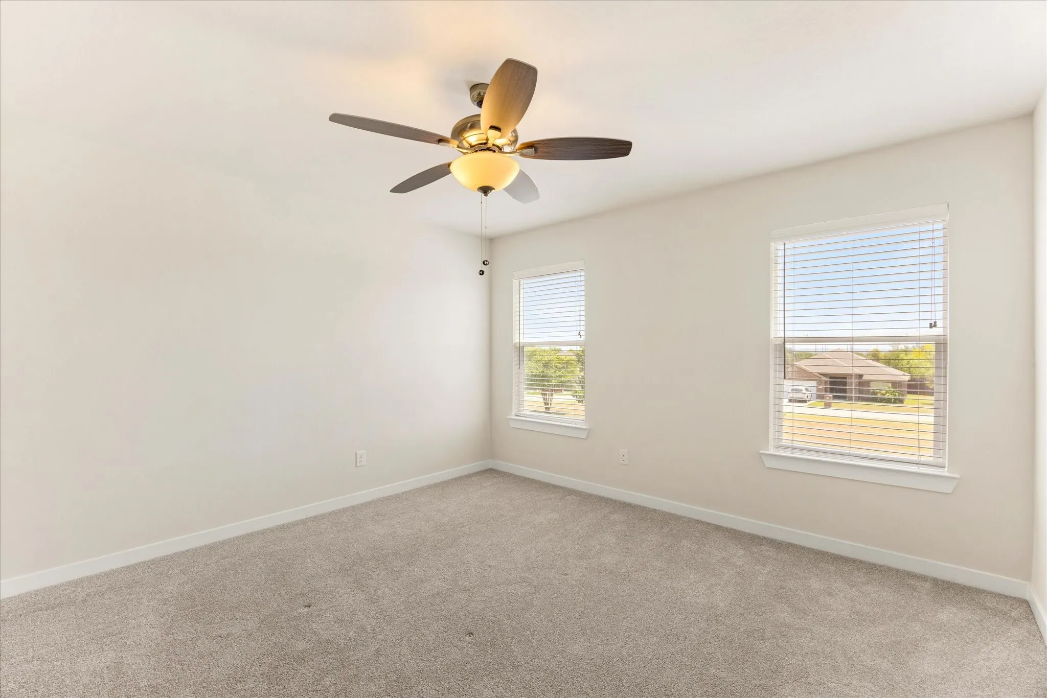 Single Family Residence For Sale in Hood County , 3805 Sage Court, Granbury, Texas 76048, 4 Bedroom, 3 Bathroom, 2 Garage spaces, 2,423 Sqft, built in 2022, mls#21344975, Real Estate Agent in Granbury, Homes For Sale in Hood county, Homes For Sale in Granbury, Realtor in Granbury Texas, Real Estate Brokerage Independent Realty Texas, Luminita Cordes Realtor