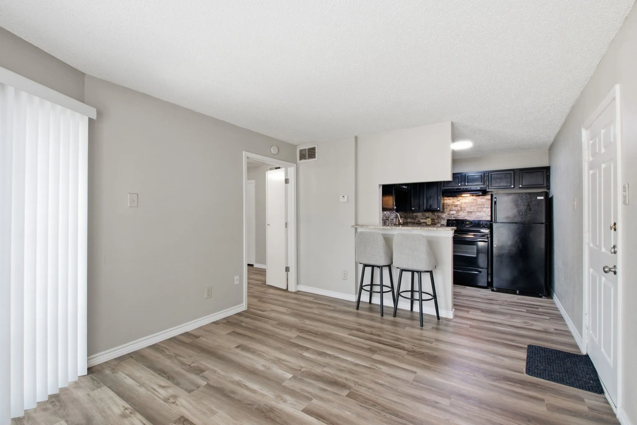 Condominium For Sale in Collin County , 18333 Roehampton Drive 416, Dallas, Texas 75252, 1 Bedroom, 1 Bathroom, Garage spaces, 448 Sqft, built in 1985, mls#21352876, Real Estate Agent in Dallas, Homes For Sale in Collin county, Homes For Sale in Dallas, Realtor in Dallas Texas, Real Estate Brokerage Independent Realty Texas, Luminita Cordes Realtor