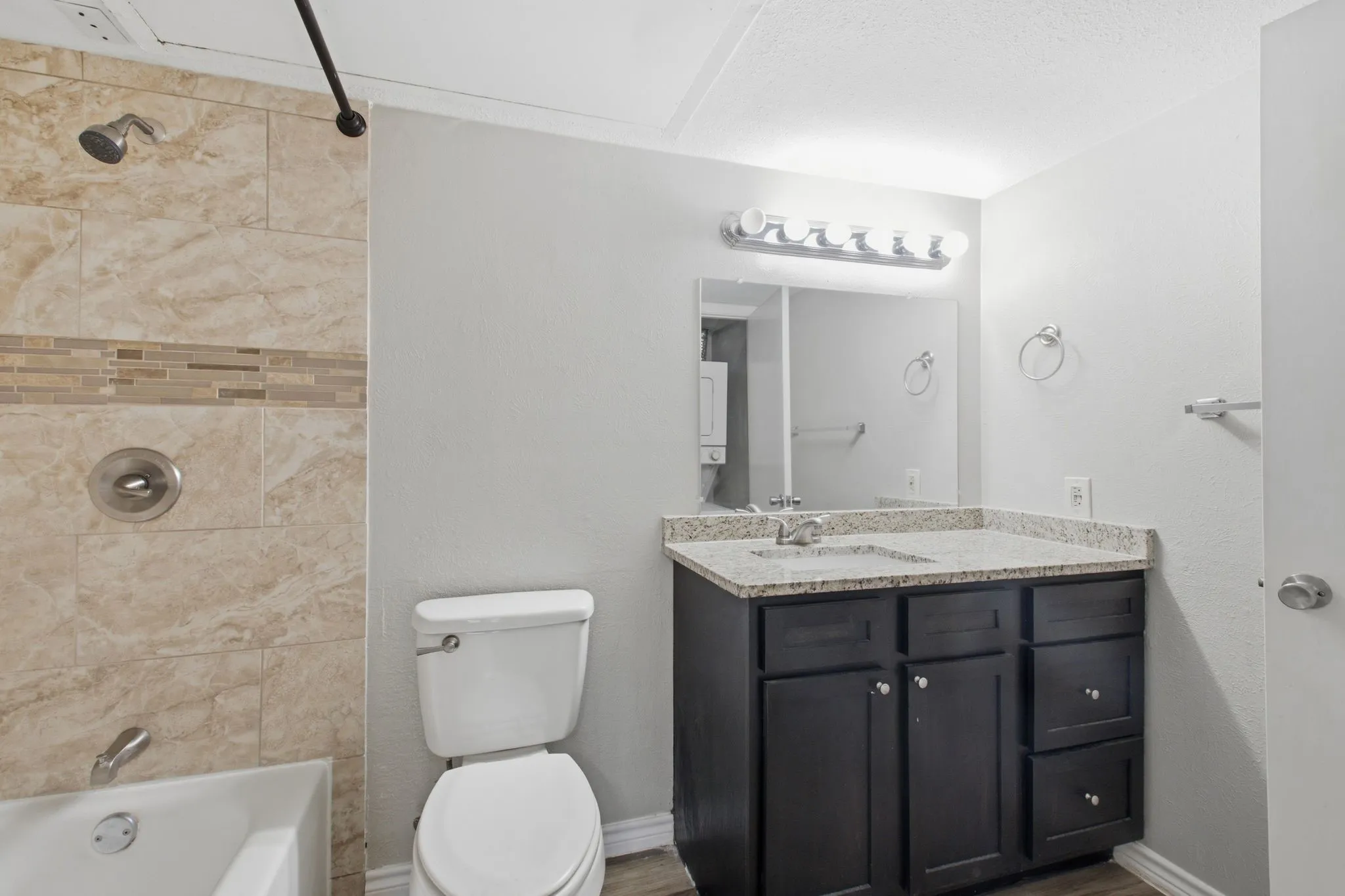 Condominium For Sale in Collin County , 18333 Roehampton Drive 416, Dallas, Texas 75252, 1 Bedroom, 1 Bathroom, Garage spaces, 448 Sqft, built in 1985, mls#21352876, Real Estate Agent in Dallas, Homes For Sale in Collin county, Homes For Sale in Dallas, Realtor in Dallas Texas, Real Estate Brokerage Independent Realty Texas, Luminita Cordes Realtor