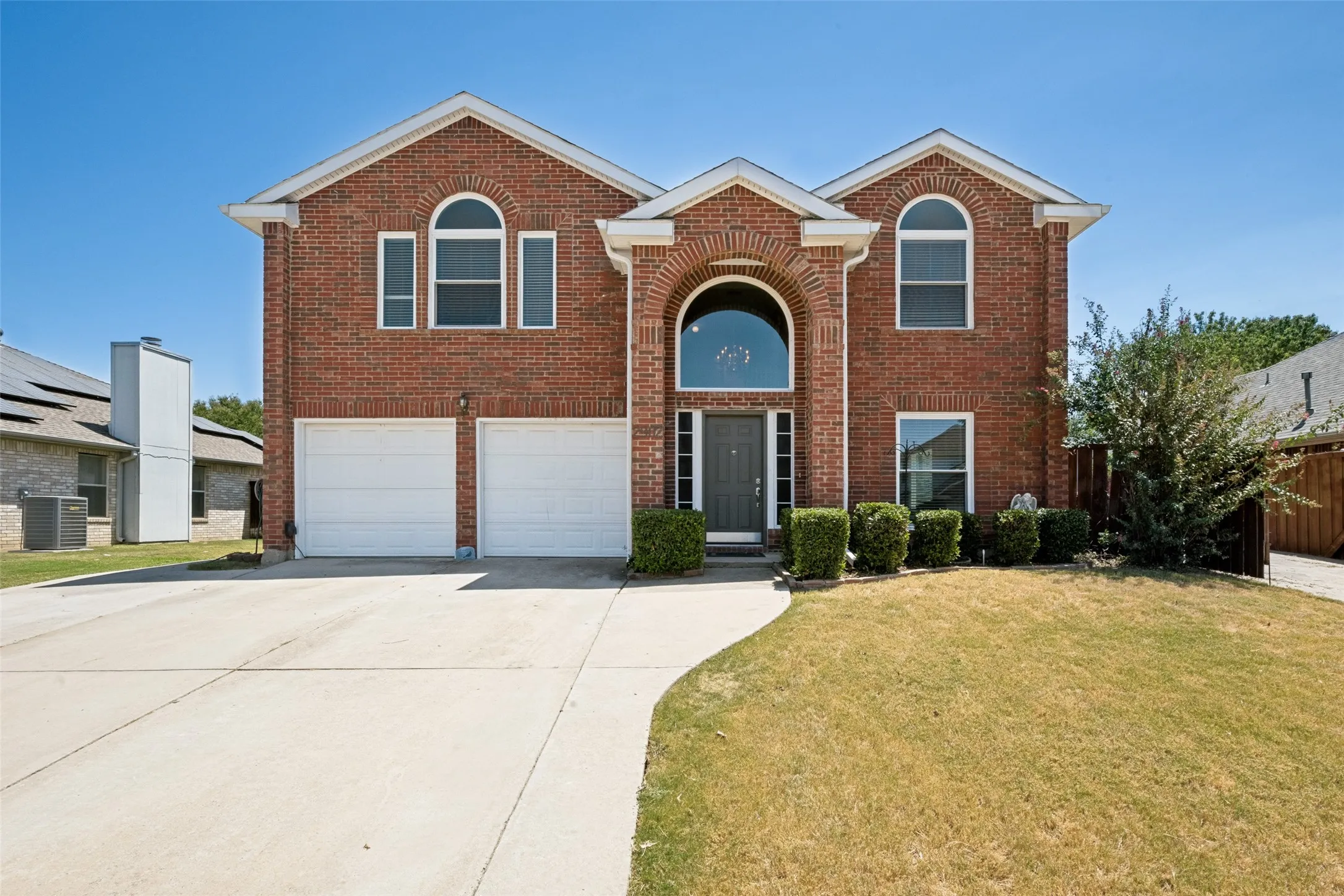 Single Family Residence For Sale in Denton County , 2902 Yukon Drive, Corinth, Texas 76210, 4 Bedroom, 3 Bathroom, 2 Garage spaces, 2,132 Sqft, built in 1997, mls#21348427, Real Estate Agent in Corinth, Homes For Sale in Denton county, Homes For Sale in Corinth, Realtor in Corinth Texas, Real Estate Brokerage Independent Realty Texas, Luminita Cordes Realtor