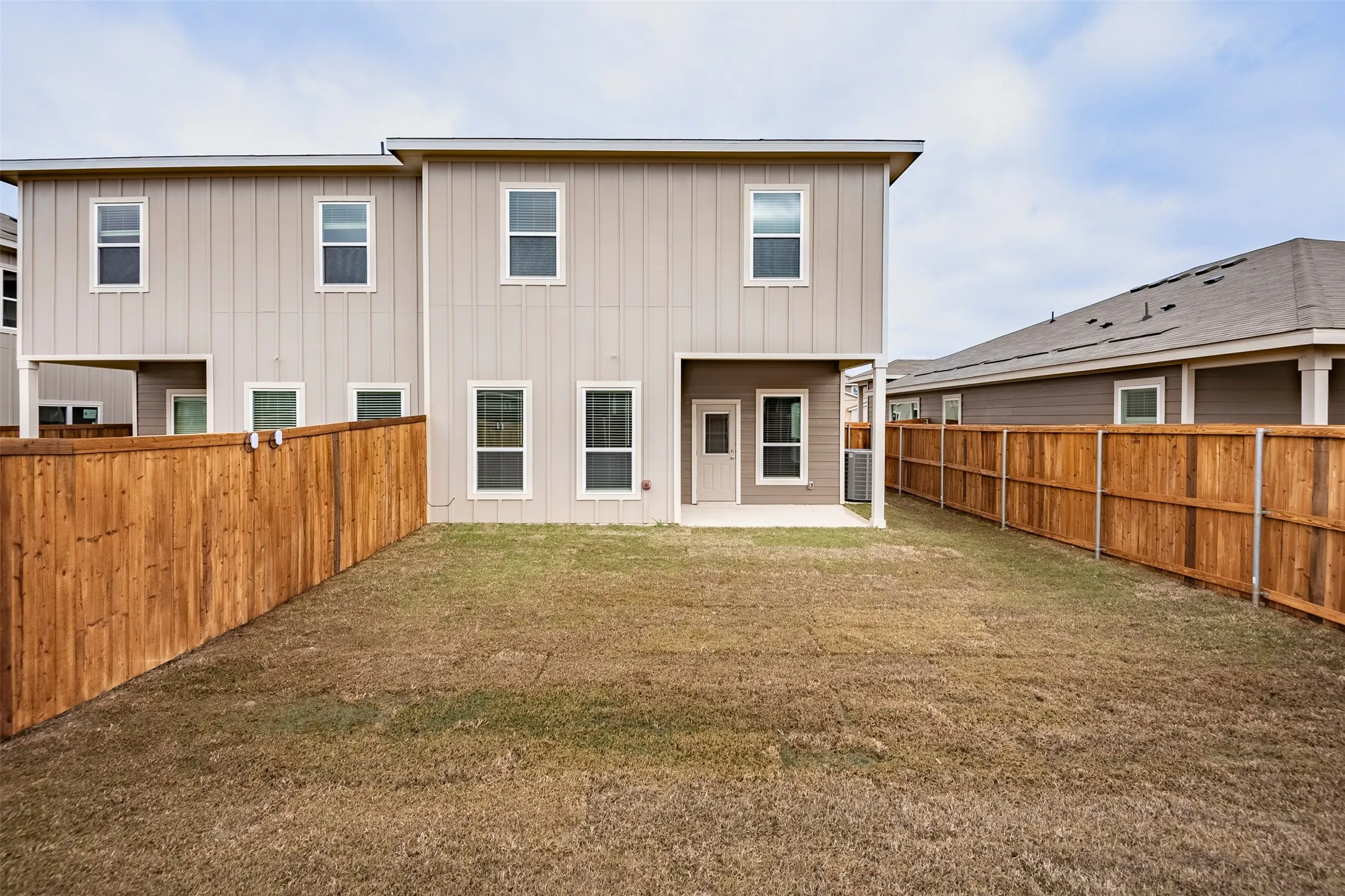 Duplex For Rent in Ellis County , 644 Wheatfield Drive, Venus, Texas 76084, 4 Bedroom, 3 Bathroom, 2 Garage spaces, 1,926 Sqft, built in 2023, mls#21352939, Real Estate Agent in Venus, Homes For Rent in Ellis county, Homes For Rent in Venus, Realtor in Venus Texas, Real Estate Brokerage Independent Realty Texas, Luminita Cordes Realtor
