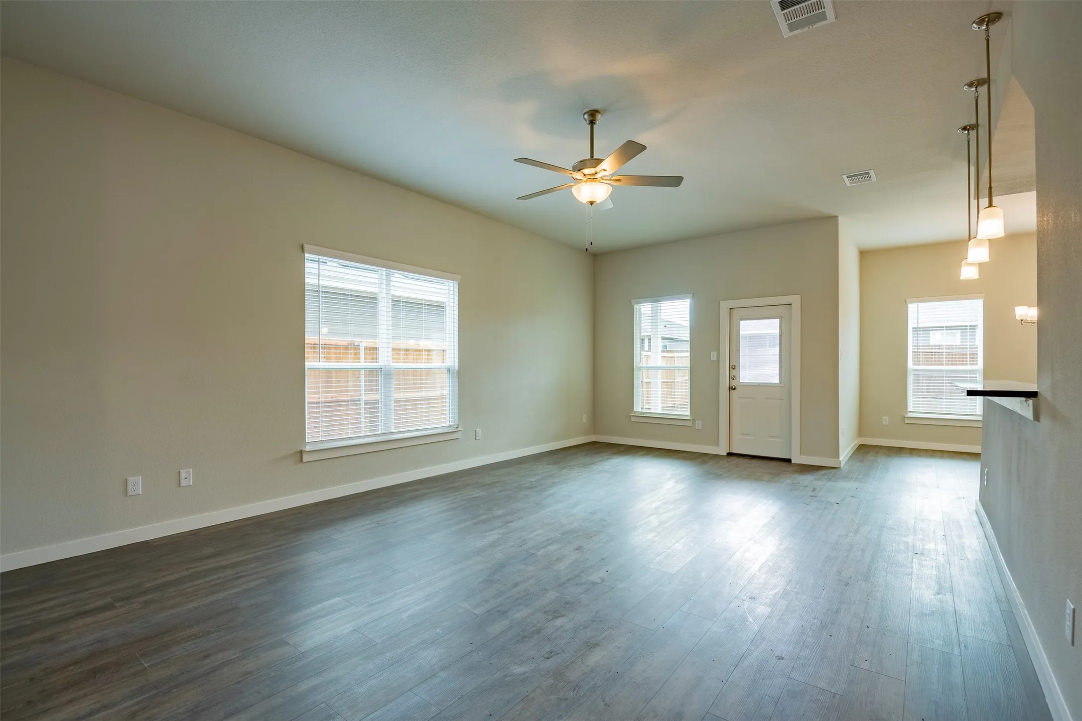 Duplex For Rent in Ellis County , 644 Wheatfield Drive, Venus, Texas 76084, 4 Bedroom, 3 Bathroom, 2 Garage spaces, 1,926 Sqft, built in 2023, mls#21352939, Real Estate Agent in Venus, Homes For Rent in Ellis county, Homes For Rent in Venus, Realtor in Venus Texas, Real Estate Brokerage Independent Realty Texas, Luminita Cordes Realtor