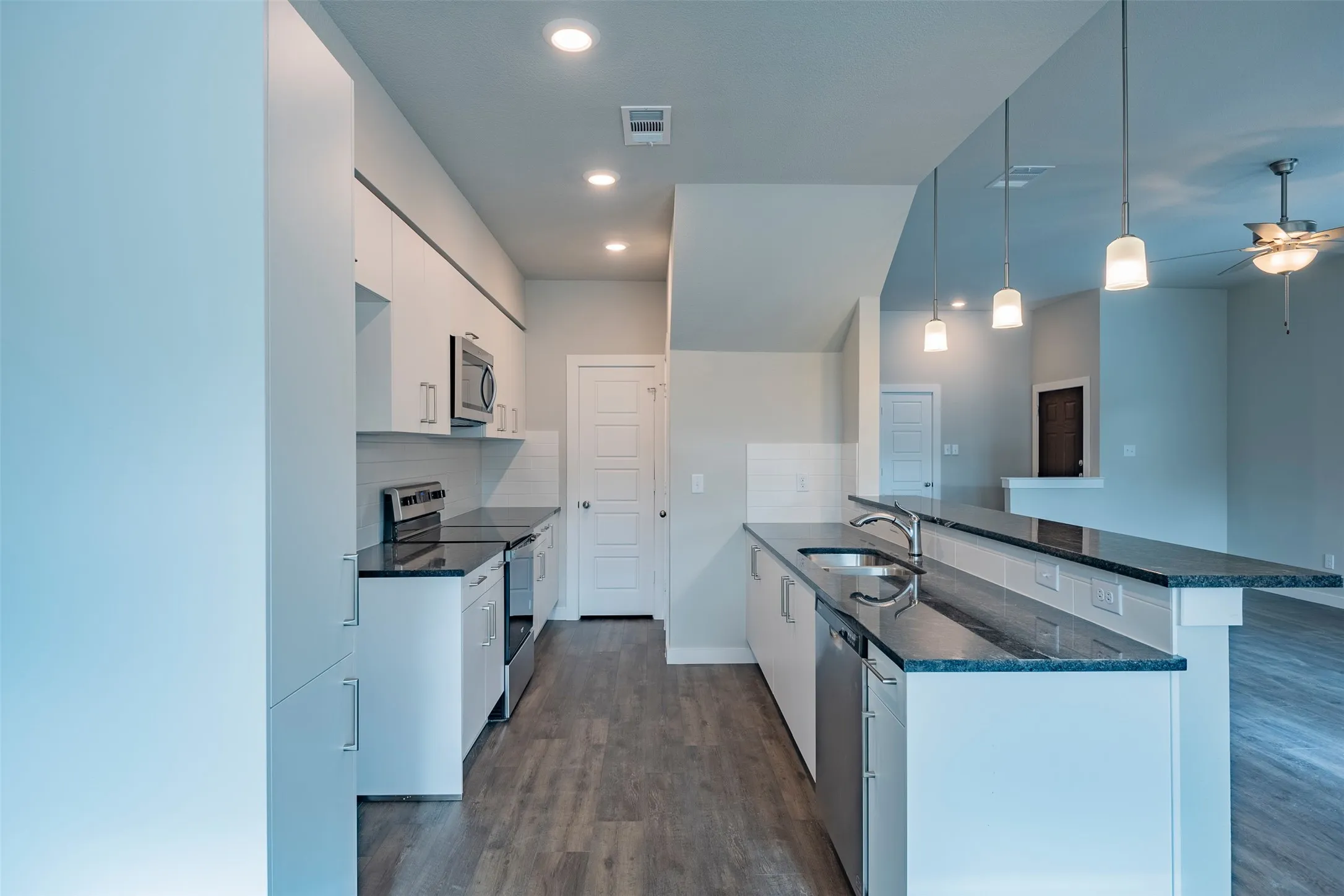 Duplex For Rent in Ellis County , 644 Wheatfield Drive, Venus, Texas 76084, 4 Bedroom, 3 Bathroom, 2 Garage spaces, 1,926 Sqft, built in 2023, mls#21352939, Real Estate Agent in Venus, Homes For Rent in Ellis county, Homes For Rent in Venus, Realtor in Venus Texas, Real Estate Brokerage Independent Realty Texas, Luminita Cordes Realtor