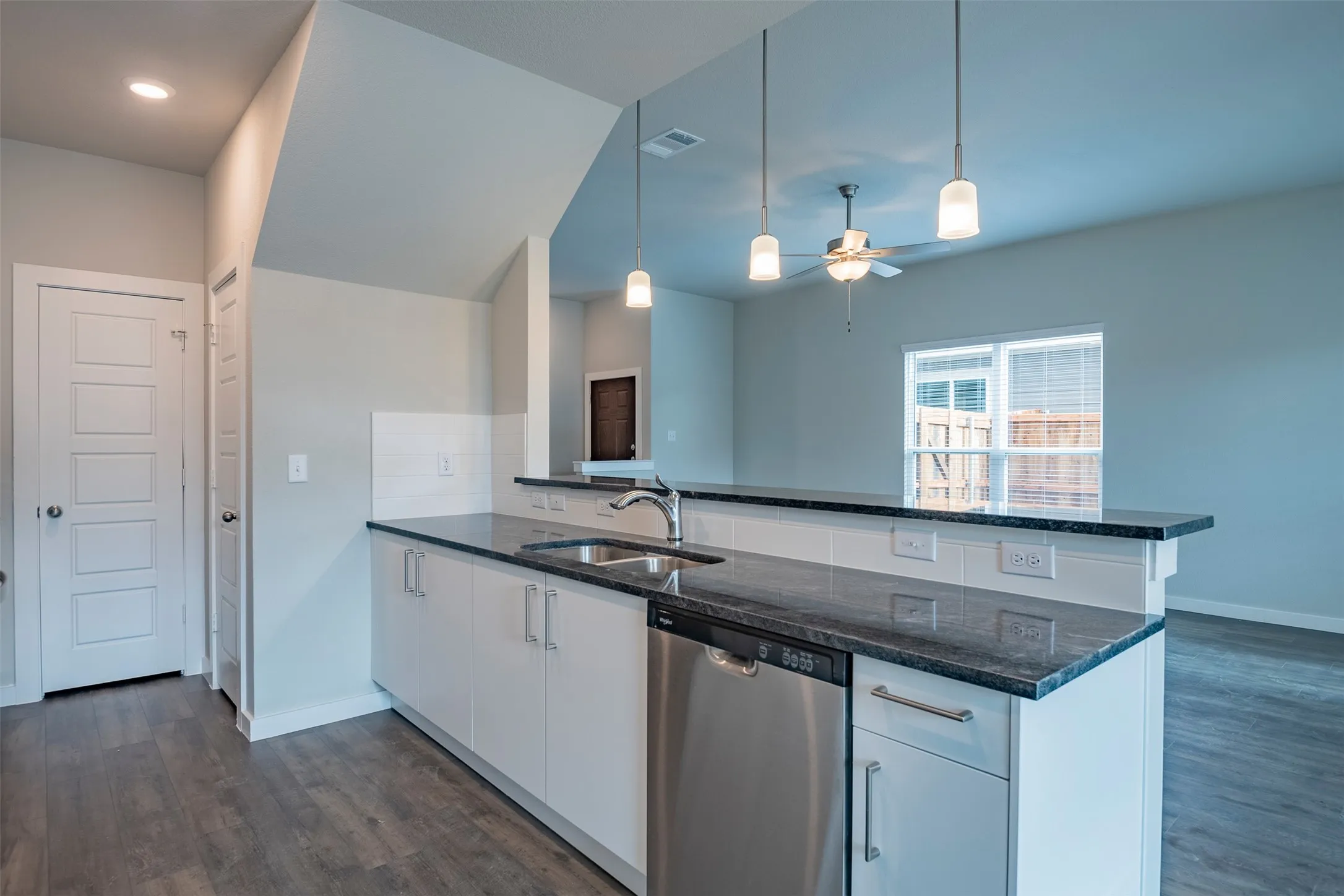 Duplex For Rent in Ellis County , 644 Wheatfield Drive, Venus, Texas 76084, 4 Bedroom, 3 Bathroom, 2 Garage spaces, 1,926 Sqft, built in 2023, mls#21352939, Real Estate Agent in Venus, Homes For Rent in Ellis county, Homes For Rent in Venus, Realtor in Venus Texas, Real Estate Brokerage Independent Realty Texas, Luminita Cordes Realtor