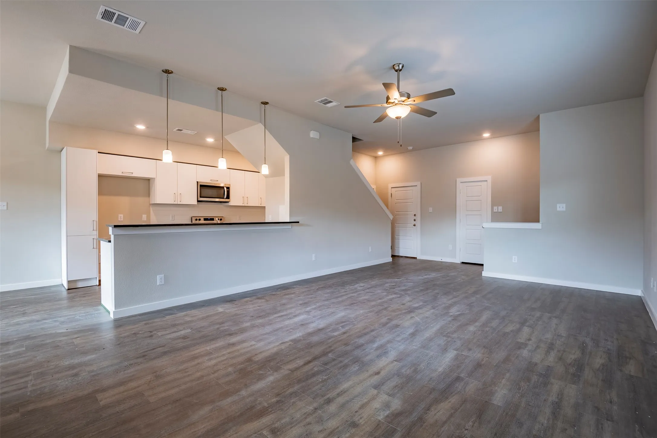Duplex For Rent in Ellis County , 644 Wheatfield Drive, Venus, Texas 76084, 4 Bedroom, 3 Bathroom, 2 Garage spaces, 1,926 Sqft, built in 2023, mls#21352939, Real Estate Agent in Venus, Homes For Rent in Ellis county, Homes For Rent in Venus, Realtor in Venus Texas, Real Estate Brokerage Independent Realty Texas, Luminita Cordes Realtor
