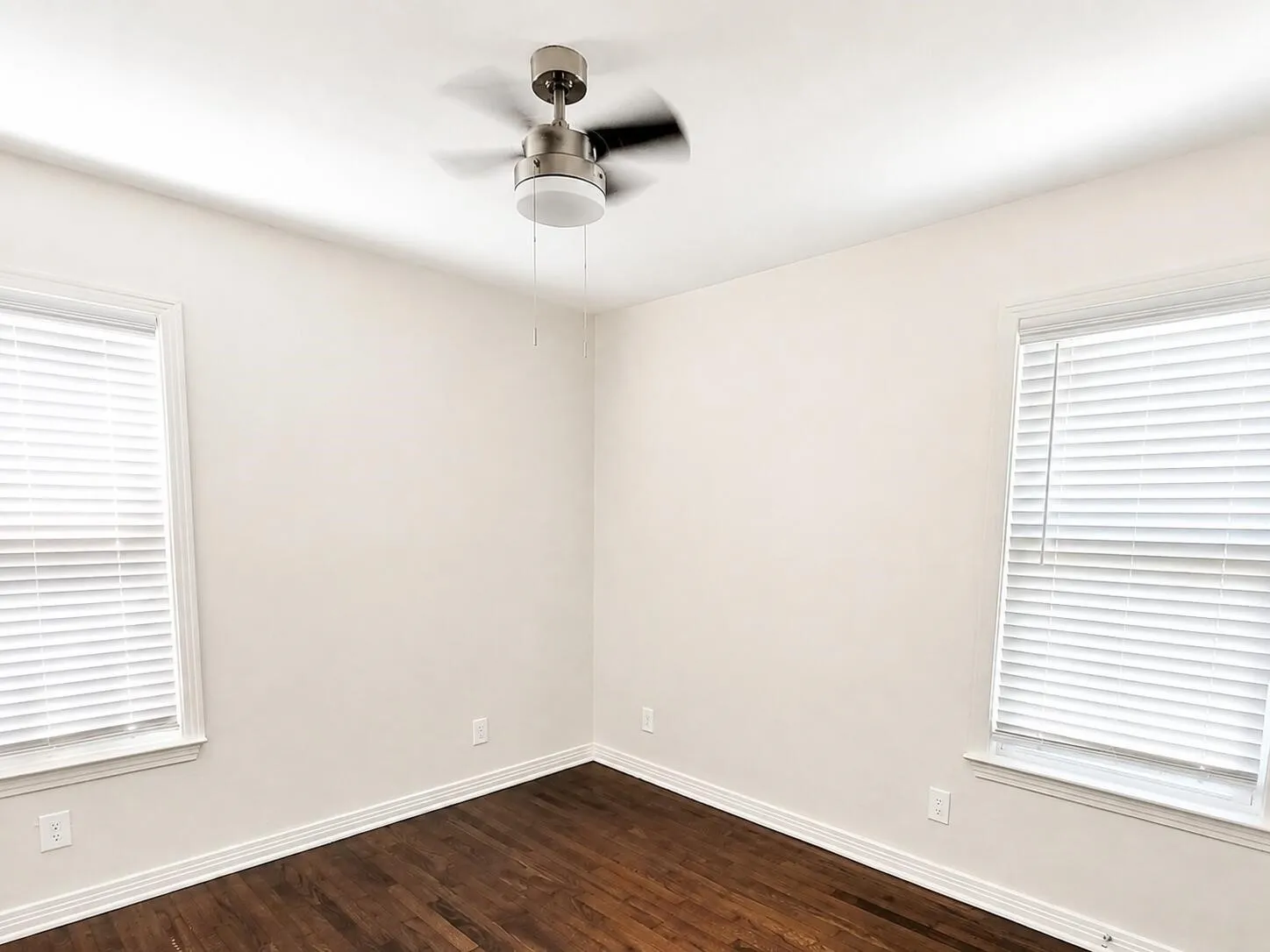 Single Family Residence For Sale in Dallas County , 3811 Academy Drive, Dallas, Texas 75227, 2 Bedroom, 1 Bathroom, Garage spaces, 704 Sqft, built in 1949, Price $182,000, mls#21352885, Real Estate Agent in Dallas, Homes For Sale in Dallas county, Homes For Sale in Dallas, Realtor in Dallas Texas, Real Estate Brokerage Independent Realty Texas, Luminita Cordes Realtor