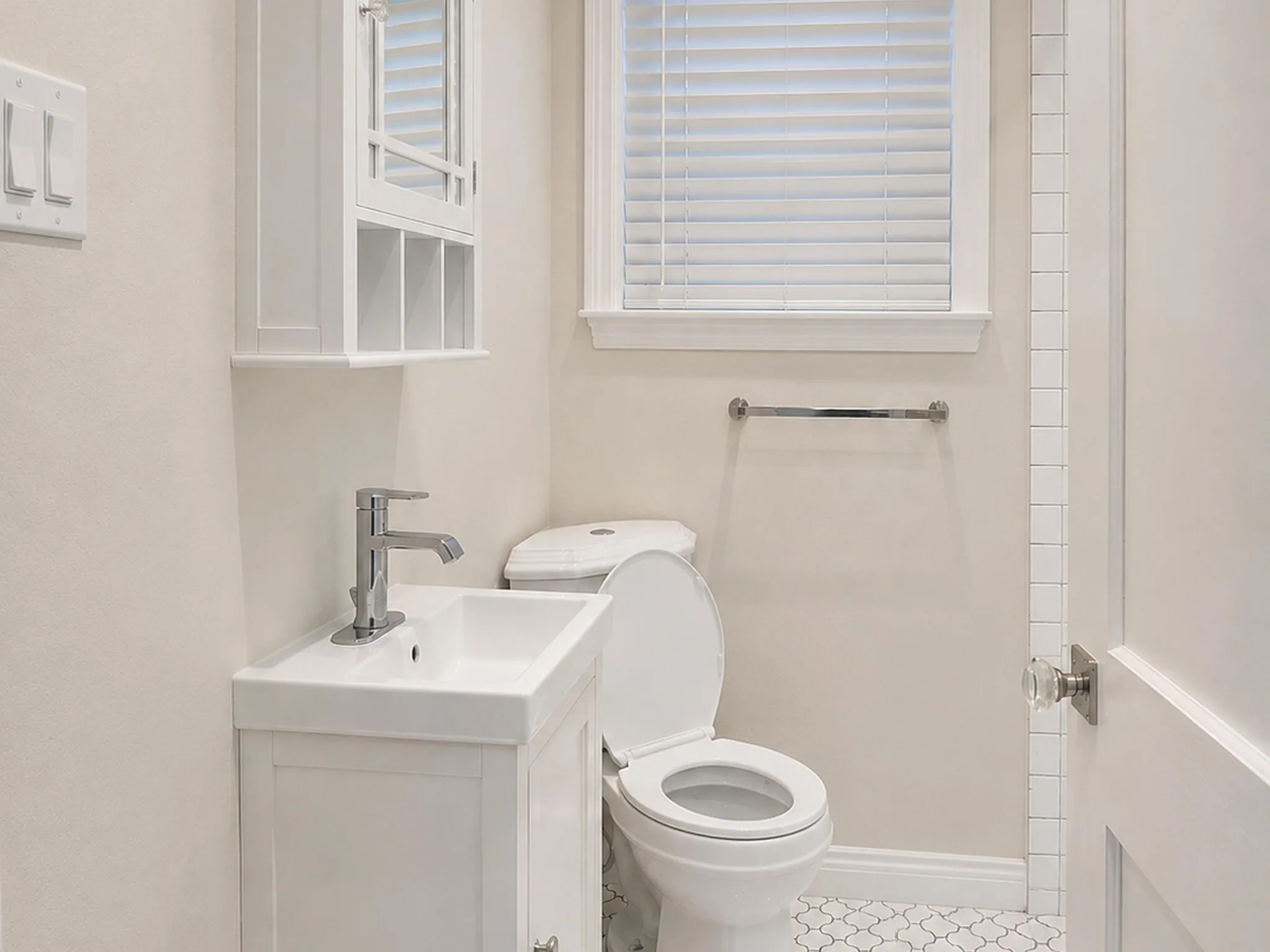 Single Family Residence For Sale in Dallas County , 3811 Academy Drive, Dallas, Texas 75227, 2 Bedroom, 1 Bathroom, Garage spaces, 704 Sqft, built in 1949, Price $182,000, mls#21352885, Real Estate Agent in Dallas, Homes For Sale in Dallas county, Homes For Sale in Dallas, Realtor in Dallas Texas, Real Estate Brokerage Independent Realty Texas, Luminita Cordes Realtor