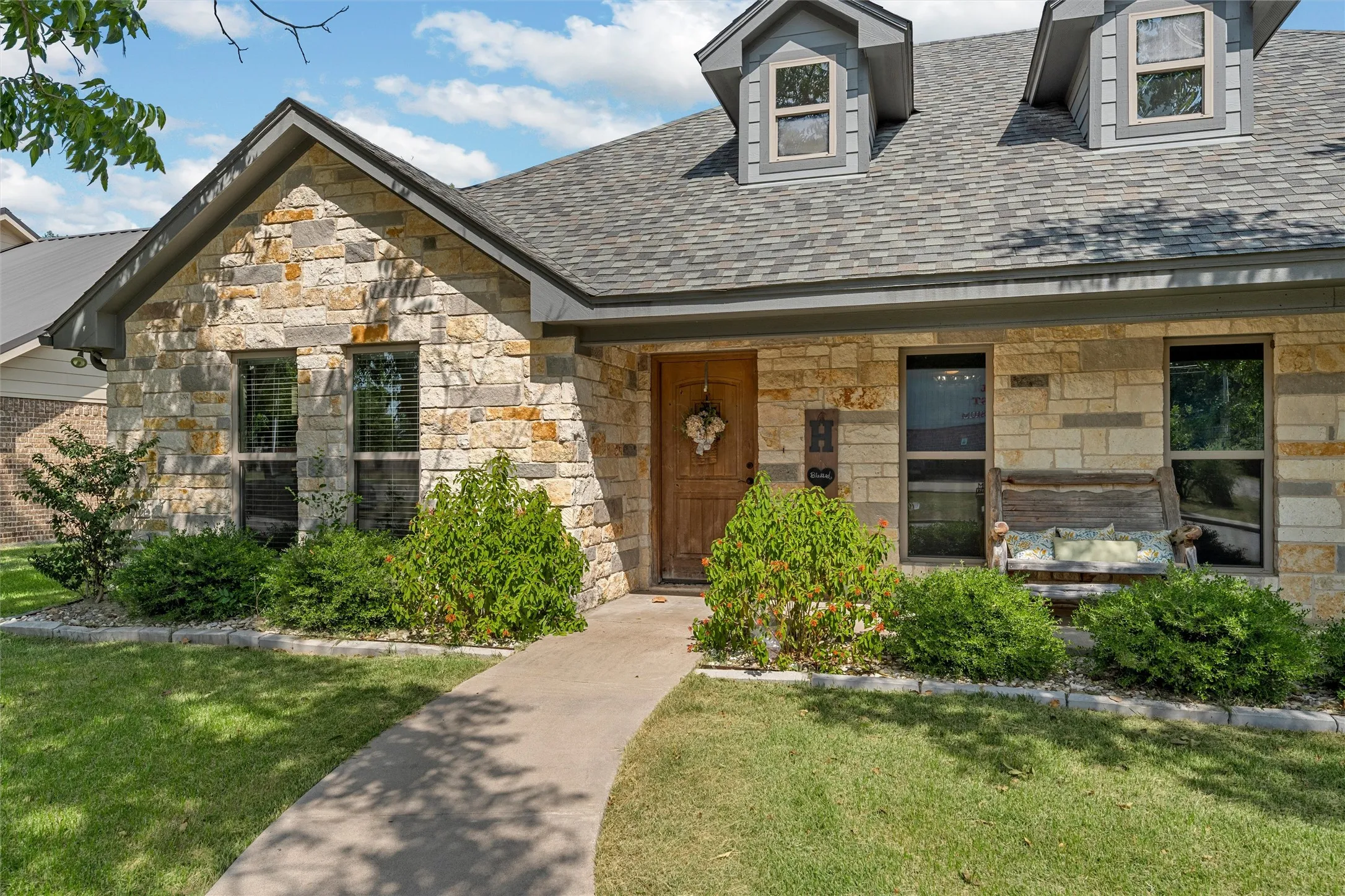 Single Family Residence For Sale in Mc Lennan County , 1200 N Davis Street, West, Texas 76691, 3 Bedroom, 4 Bathroom, 2 Garage spaces, 2,020 Sqft, built in 2016, mls#21351302, Real Estate Agent in West, Homes For Sale in Mc Lennan county, Homes For Sale in West, Realtor in West Texas, Real Estate Brokerage Independent Realty Texas, Luminita Cordes Realtor