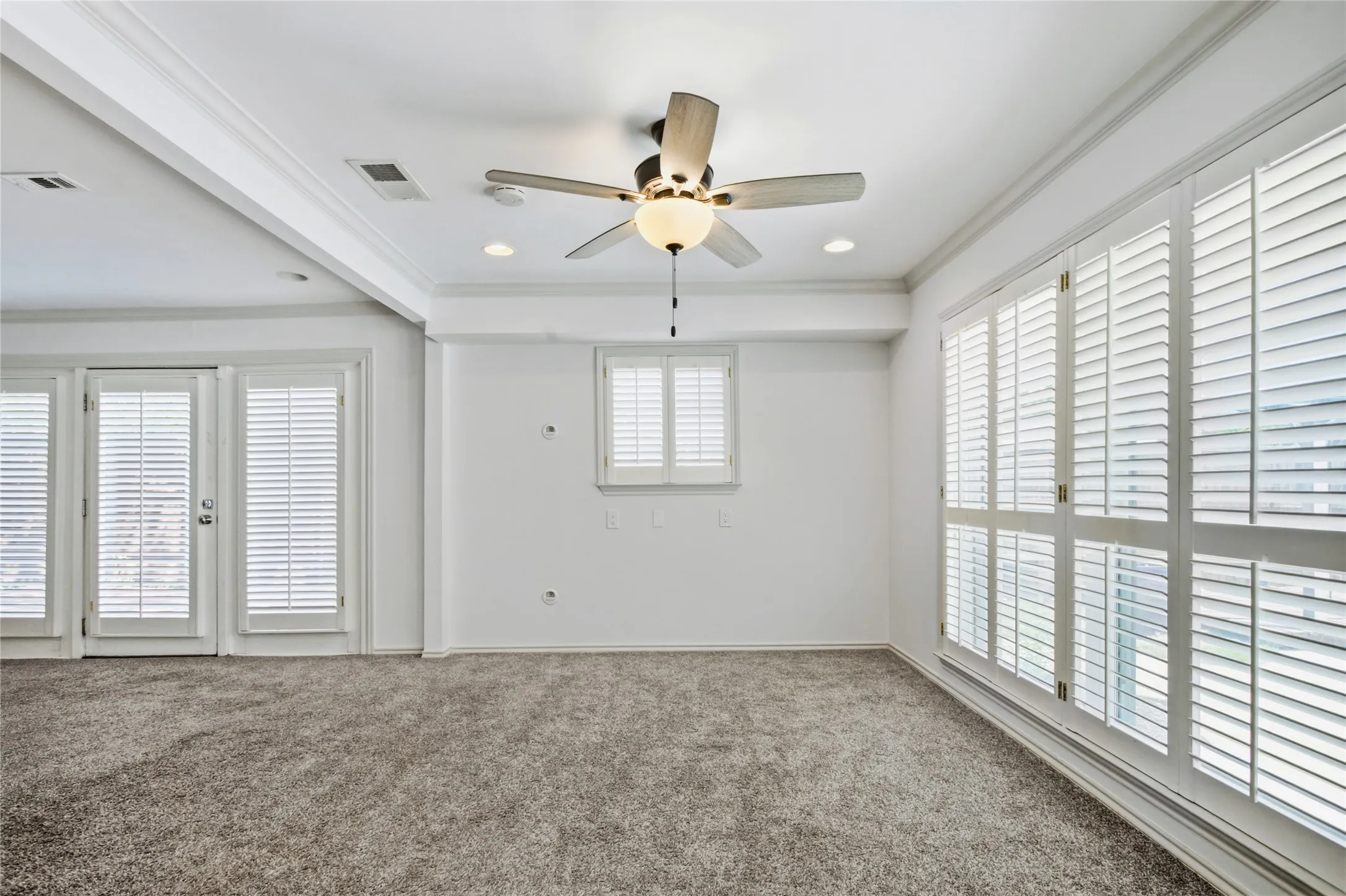 Single Family Residence For Sale in Dallas County , 9178 Glen Springs Drive, Dallas, Texas 75243, 4 Bedroom, 4 Bathroom, 2 Garage spaces, 3,910 Sqft, built in 1973, mls#21324287, Real Estate Agent in Dallas, Homes For Sale in Dallas county, Homes For Sale in Dallas, Realtor in Dallas Texas, Real Estate Brokerage Independent Realty Texas, Luminita Cordes Realtor