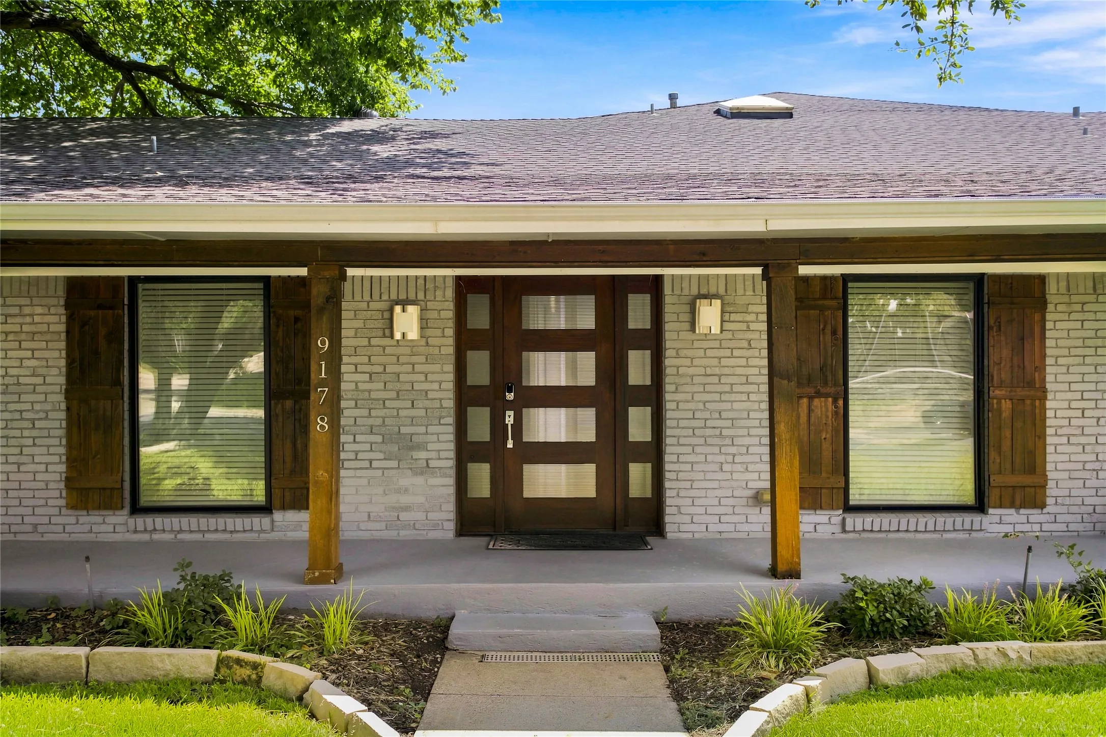 Single Family Residence For Sale in Dallas County , 9178 Glen Springs Drive, Dallas, Texas 75243, 4 Bedroom, 4 Bathroom, 2 Garage spaces, 3,910 Sqft, built in 1973, mls#21324287, Real Estate Agent in Dallas, Homes For Sale in Dallas county, Homes For Sale in Dallas, Realtor in Dallas Texas, Real Estate Brokerage Independent Realty Texas, Luminita Cordes Realtor