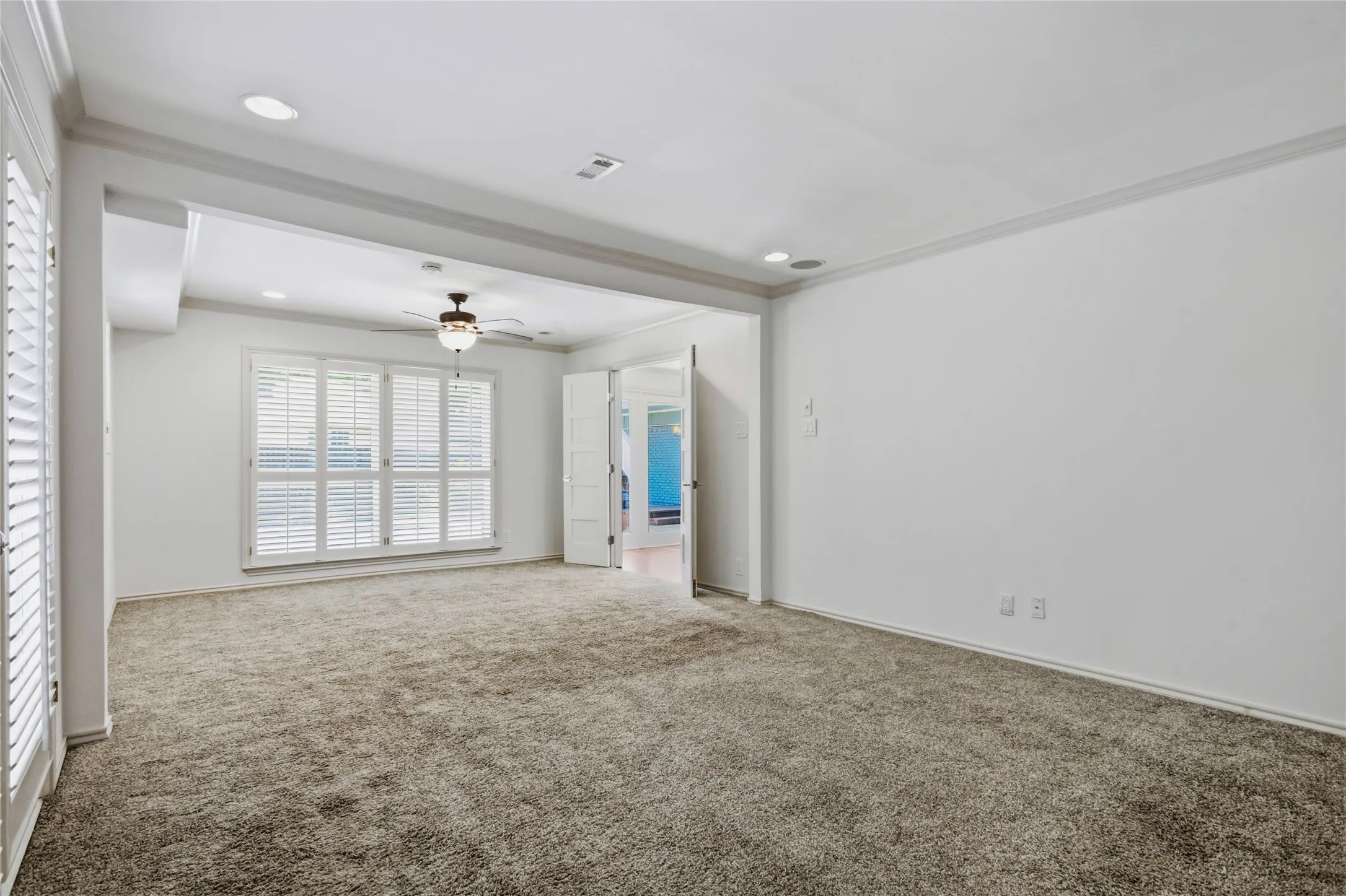 Single Family Residence For Sale in Dallas County , 9178 Glen Springs Drive, Dallas, Texas 75243, 4 Bedroom, 4 Bathroom, 2 Garage spaces, 3,910 Sqft, built in 1973, mls#21324287, Real Estate Agent in Dallas, Homes For Sale in Dallas county, Homes For Sale in Dallas, Realtor in Dallas Texas, Real Estate Brokerage Independent Realty Texas, Luminita Cordes Realtor
