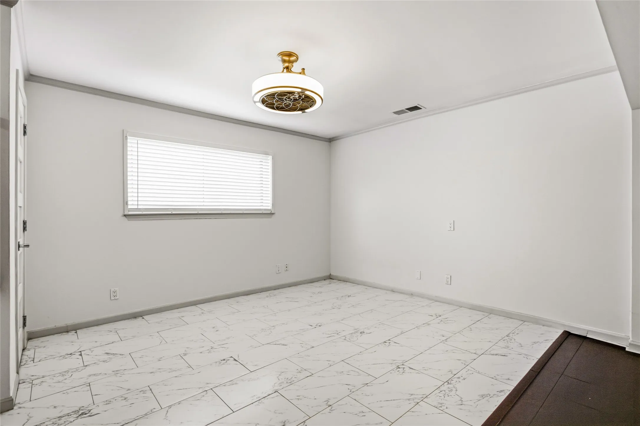 Single Family Residence For Sale in Dallas County , 9178 Glen Springs Drive, Dallas, Texas 75243, 4 Bedroom, 4 Bathroom, 2 Garage spaces, 3,910 Sqft, built in 1973, mls#21324287, Real Estate Agent in Dallas, Homes For Sale in Dallas county, Homes For Sale in Dallas, Realtor in Dallas Texas, Real Estate Brokerage Independent Realty Texas, Luminita Cordes Realtor