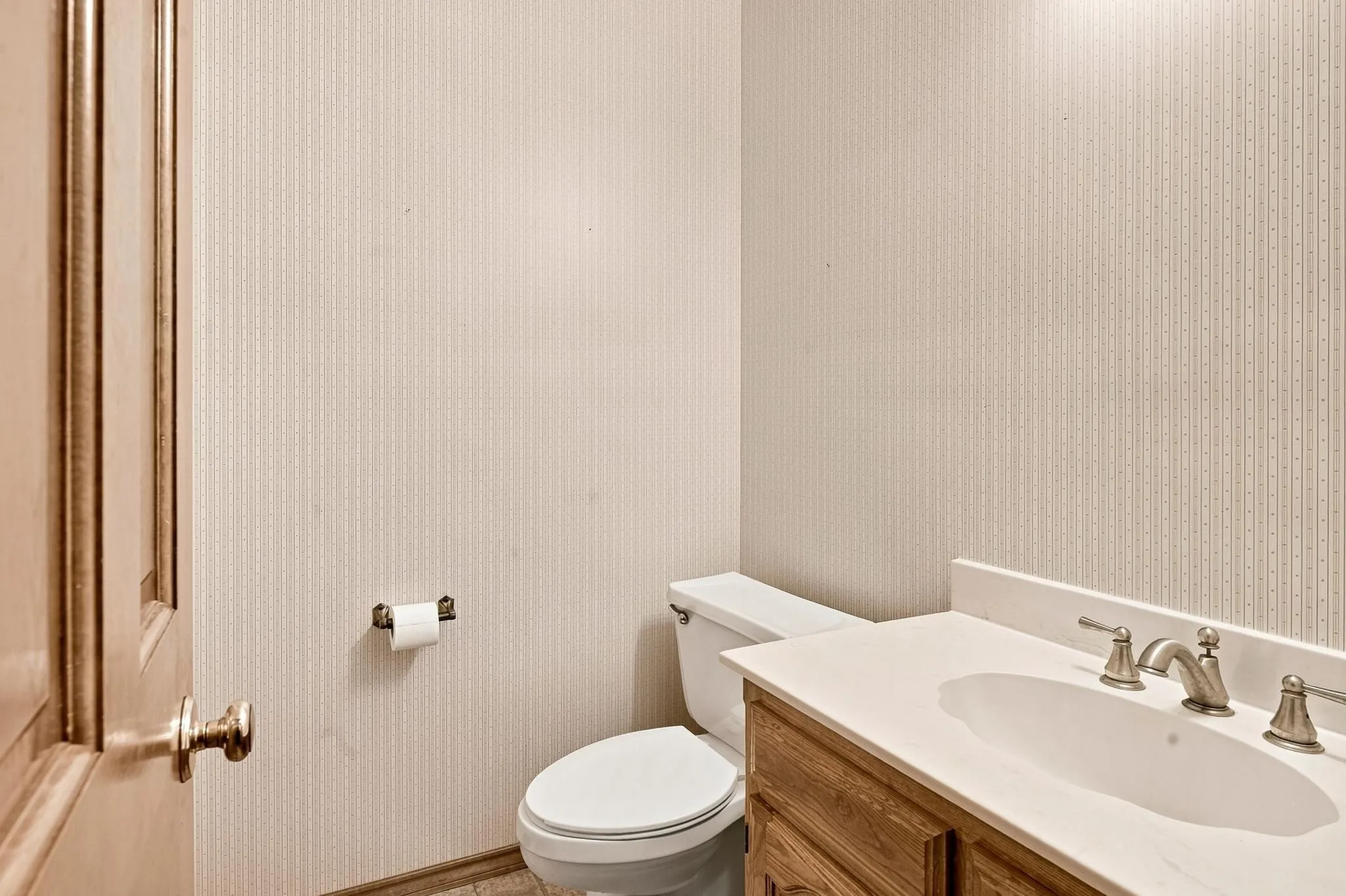 1/2 Bath by the garage