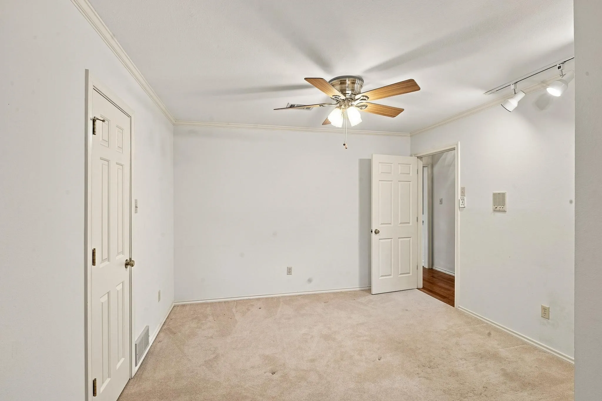 Guest Quarters