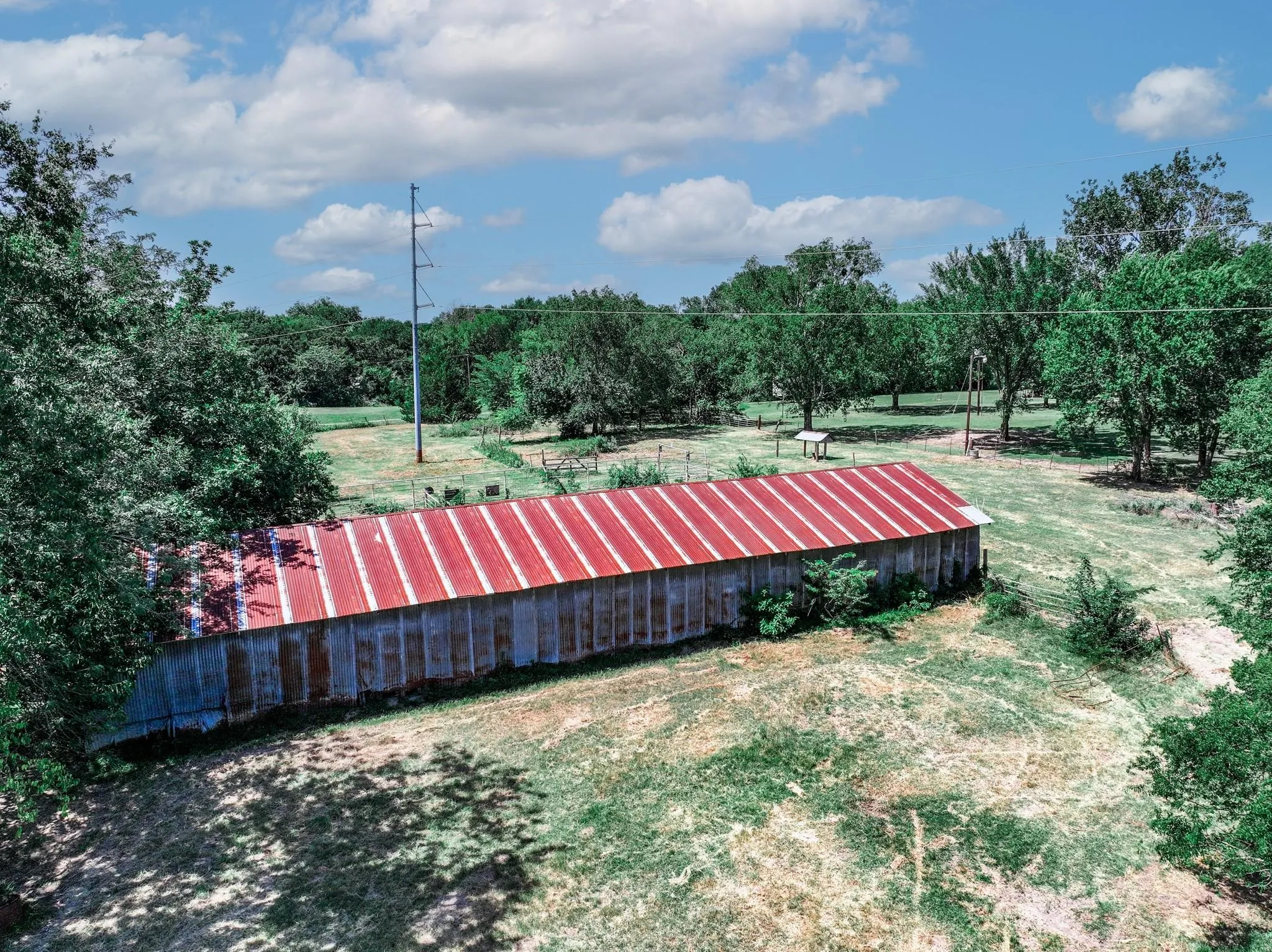 Farm For Sale in Hunt County , 2341 FM 2649, Lone Oak, Texas 75453, 3 Bedroom, 2 Bathroom, 2 Garage spaces, 1,556 Sqft, built in 1970, mls#21342891, Real Estate Agent in Lone Oak, Homes For Sale in Hunt county, Homes For Sale in Lone Oak, Realtor in Lone Oak Texas, Real Estate Brokerage Independent Realty Texas, Luminita Cordes Realtor