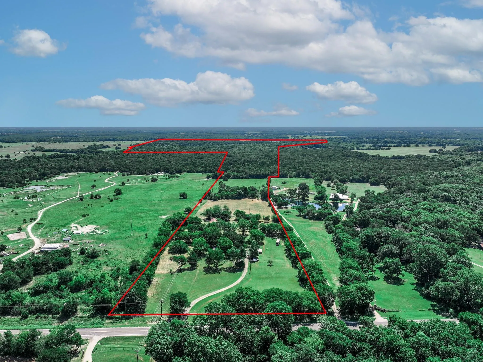 Farm For Sale in Hunt County , 2341 FM 2649, Lone Oak, Texas 75453, 3 Bedroom, 2 Bathroom, 2 Garage spaces, 1,556 Sqft, built in 1970, mls#21342891, Real Estate Agent in Lone Oak, Homes For Sale in Hunt county, Homes For Sale in Lone Oak, Realtor in Lone Oak Texas, Real Estate Brokerage Independent Realty Texas, Luminita Cordes Realtor