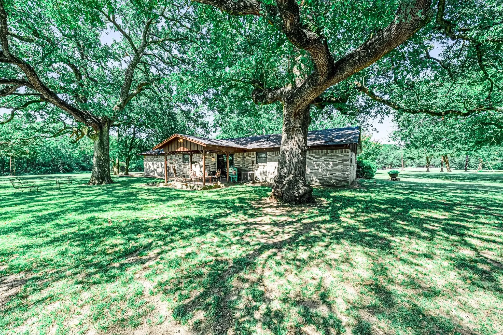 Farm For Sale in Hunt County , 2341 FM 2649, Lone Oak, Texas 75453, 3 Bedroom, 2 Bathroom, 2 Garage spaces, 1,556 Sqft, built in 1970, mls#21342891, Real Estate Agent in Lone Oak, Homes For Sale in Hunt county, Homes For Sale in Lone Oak, Realtor in Lone Oak Texas, Real Estate Brokerage Independent Realty Texas, Luminita Cordes Realtor