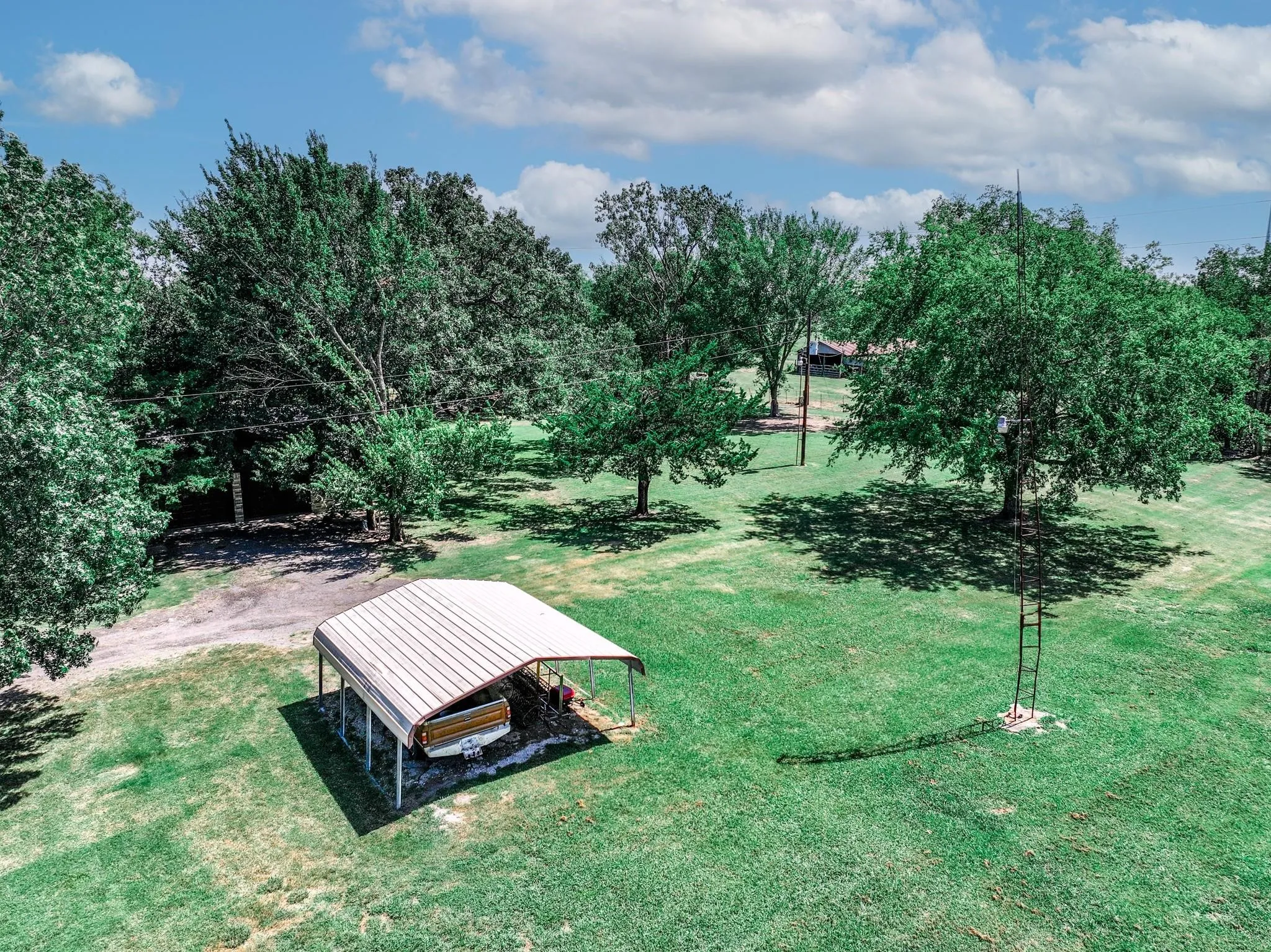 Farm For Sale in Hunt County , 2341 FM 2649, Lone Oak, Texas 75453, 3 Bedroom, 2 Bathroom, 2 Garage spaces, 1,556 Sqft, built in 1970, mls#21342891, Real Estate Agent in Lone Oak, Homes For Sale in Hunt county, Homes For Sale in Lone Oak, Realtor in Lone Oak Texas, Real Estate Brokerage Independent Realty Texas, Luminita Cordes Realtor