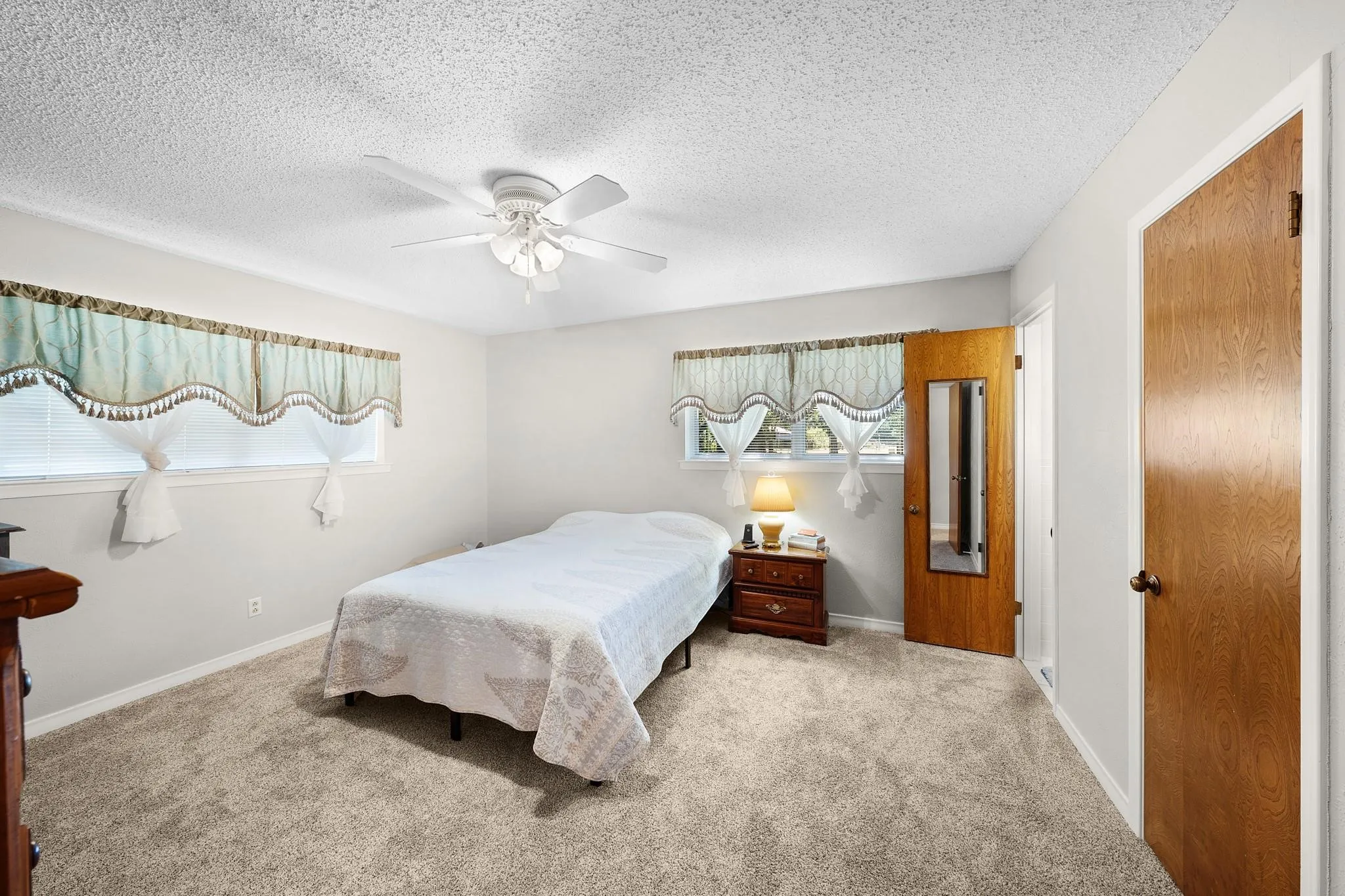 Farm For Sale in Hunt County , 2341 FM 2649, Lone Oak, Texas 75453, 3 Bedroom, 2 Bathroom, 2 Garage spaces, 1,556 Sqft, built in 1970, mls#21342891, Real Estate Agent in Lone Oak, Homes For Sale in Hunt county, Homes For Sale in Lone Oak, Realtor in Lone Oak Texas, Real Estate Brokerage Independent Realty Texas, Luminita Cordes Realtor