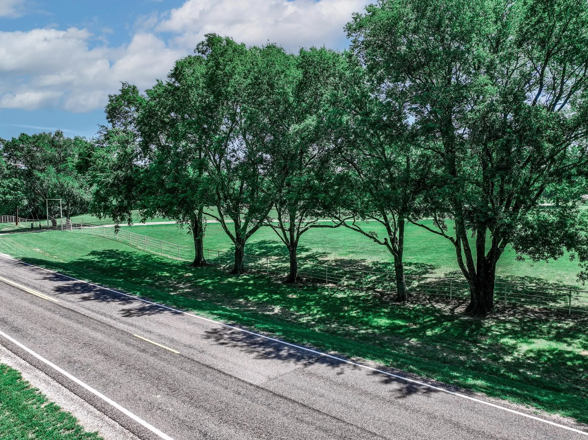 Farm For Sale in Hunt County , 2341 FM 2649, Lone Oak, Texas 75453, 3 Bedroom, 2 Bathroom, 2 Garage spaces, 1,556 Sqft, built in 1970, mls#21342891, Real Estate Agent in Lone Oak, Homes For Sale in Hunt county, Homes For Sale in Lone Oak, Realtor in Lone Oak Texas, Real Estate Brokerage Independent Realty Texas, Luminita Cordes Realtor