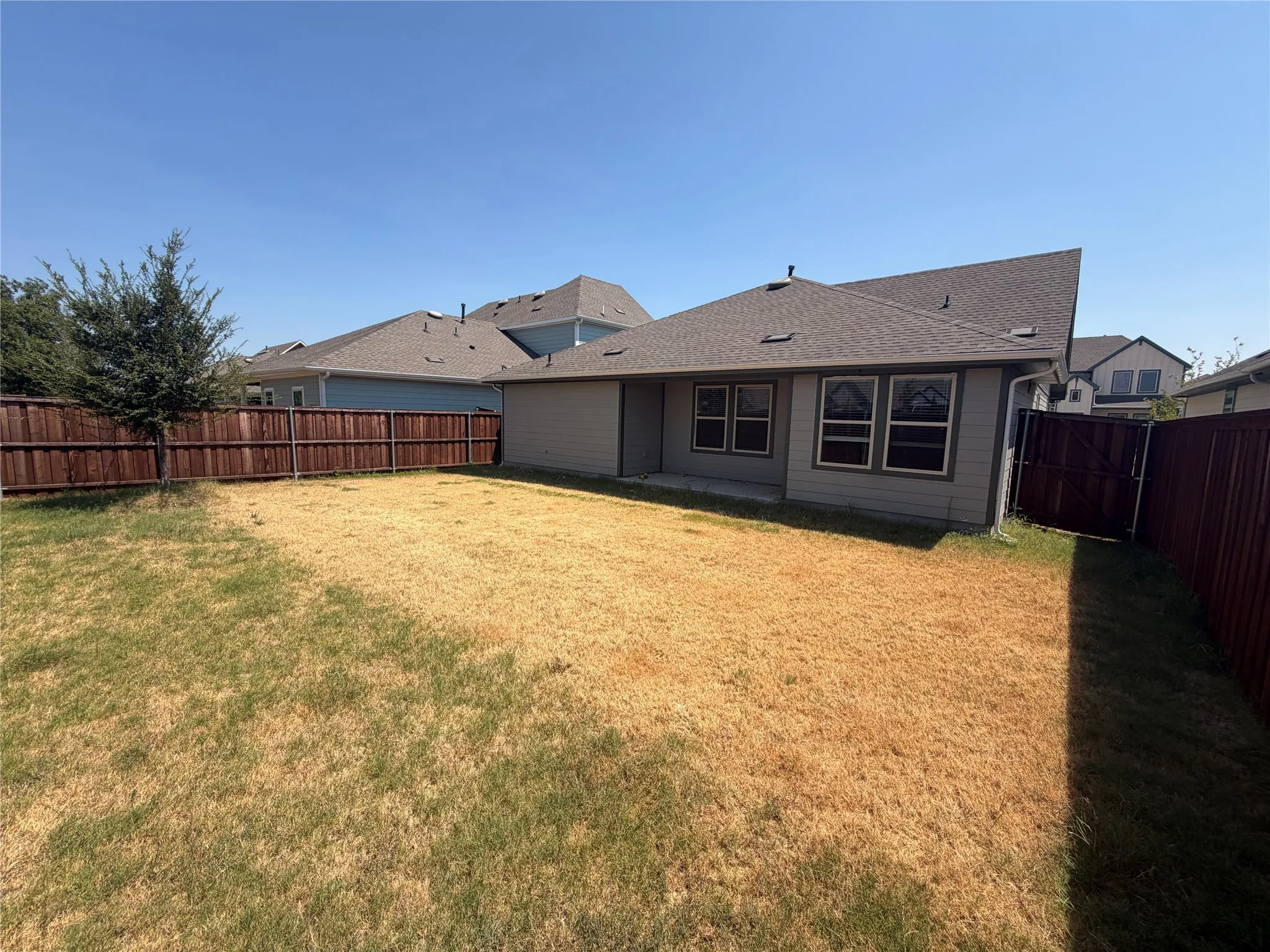 Single Family Residence For Rent in Denton County , 13125 Hideaway Lane, Providence Village, Texas 76227, 3 Bedroom, 2 Bathroom, 2 Garage spaces, 1,264 Sqft, built in 2024, mls#21352971, Real Estate Agent in Providence Village, Homes For Rent in Denton county, Homes For Rent in Providence Village, Realtor in Providence Village Texas, Real Estate Brokerage Independent Realty Texas, Luminita Cordes Realtor