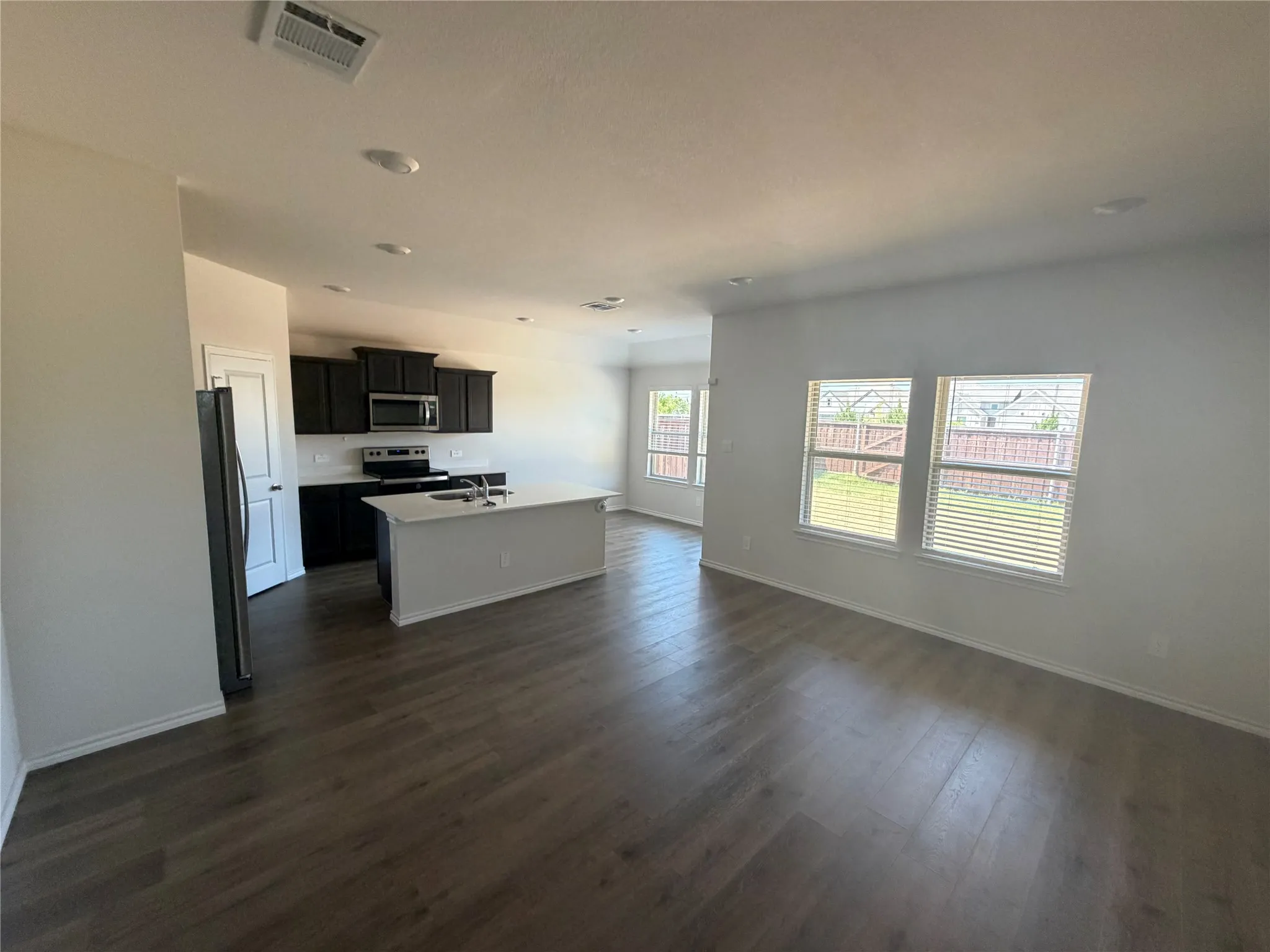 Single Family Residence For Rent in Denton County , 13125 Hideaway Lane, Providence Village, Texas 76227, 3 Bedroom, 2 Bathroom, 2 Garage spaces, 1,264 Sqft, built in 2024, mls#21352971, Real Estate Agent in Providence Village, Homes For Rent in Denton county, Homes For Rent in Providence Village, Realtor in Providence Village Texas, Real Estate Brokerage Independent Realty Texas, Luminita Cordes Realtor