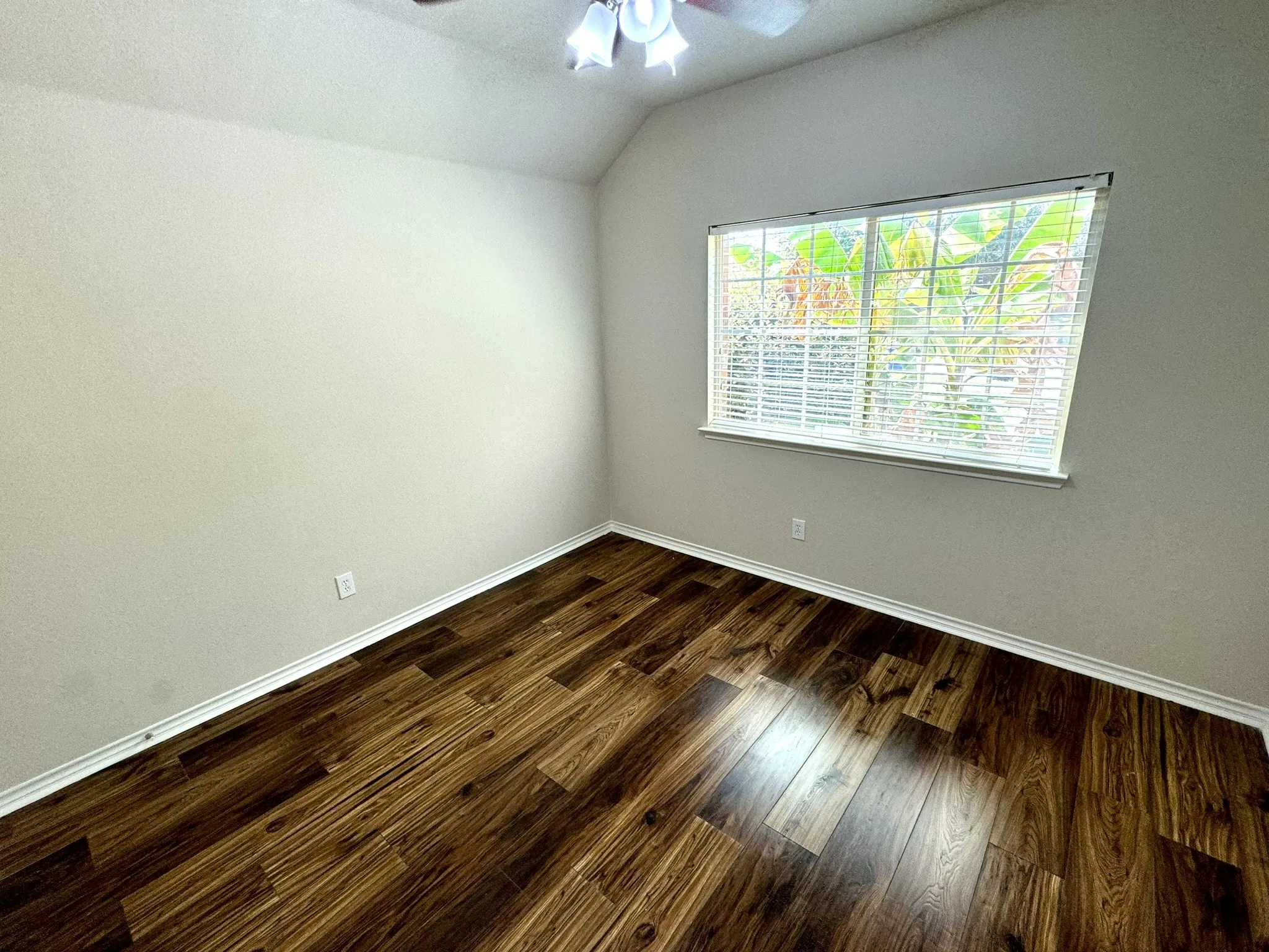Single Family Residence For Rent in Collin County , 1703 Stonewick Drive, Allen, Texas 75002, 3 Bedroom, 2 Bathroom, 2 Garage spaces, 2,088 Sqft, built in 2008, mls#21351821, Real Estate Agent in Allen, Homes For Rent in Collin county, Homes For Rent in Allen, Realtor in Allen Texas, Real Estate Brokerage Independent Realty Texas, Luminita Cordes Realtor