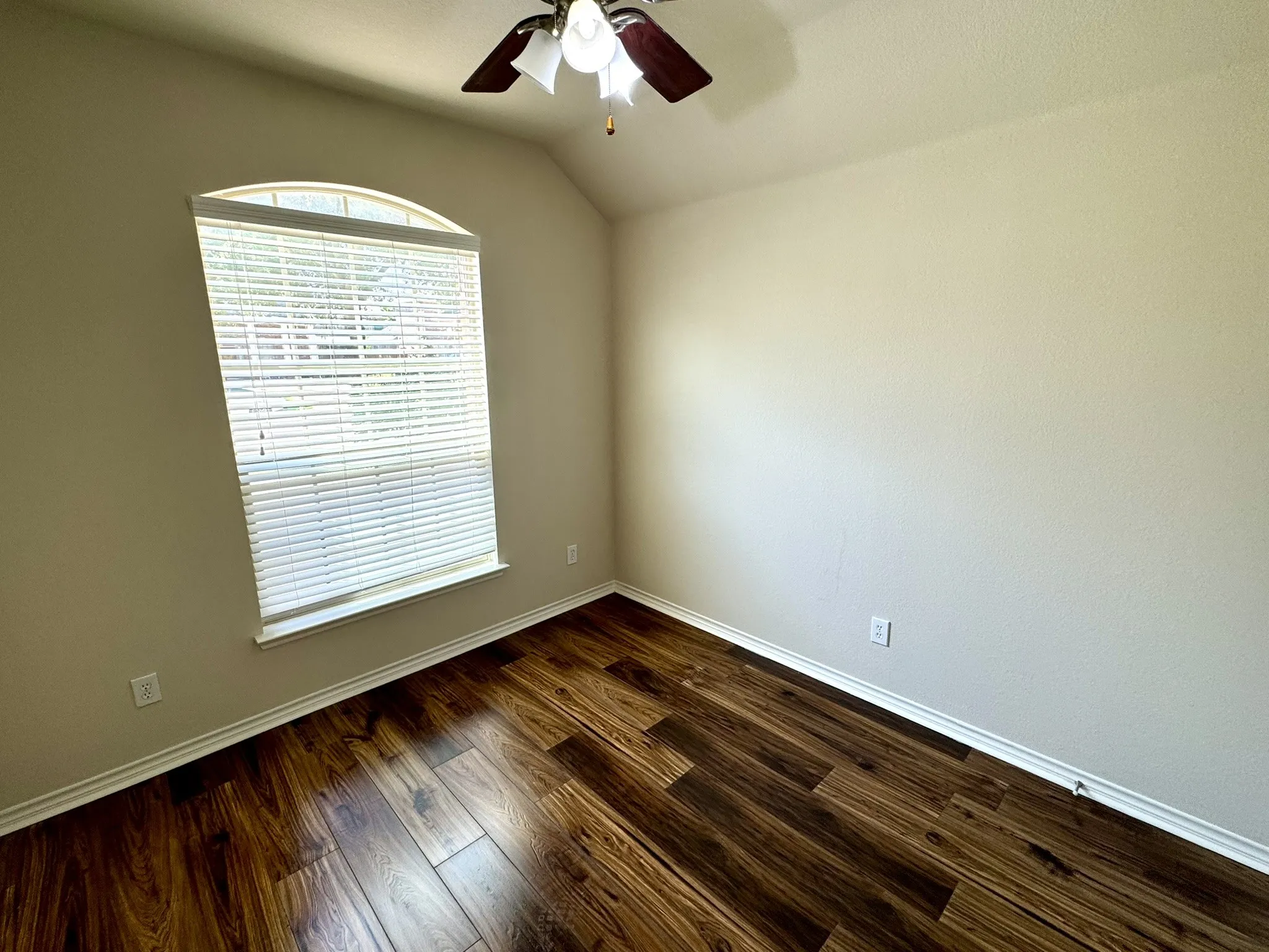 Single Family Residence For Rent in Collin County , 1703 Stonewick Drive, Allen, Texas 75002, 3 Bedroom, 2 Bathroom, 2 Garage spaces, 2,088 Sqft, built in 2008, mls#21351821, Real Estate Agent in Allen, Homes For Rent in Collin county, Homes For Rent in Allen, Realtor in Allen Texas, Real Estate Brokerage Independent Realty Texas, Luminita Cordes Realtor
