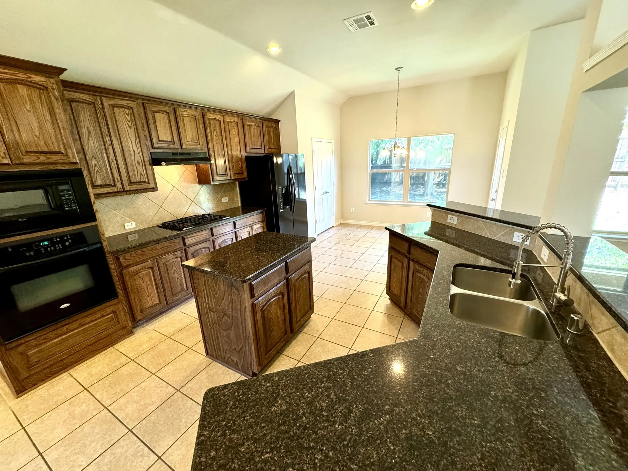 Single Family Residence For Rent in Collin County , 1703 Stonewick Drive, Allen, Texas 75002, 3 Bedroom, 2 Bathroom, 2 Garage spaces, 2,088 Sqft, built in 2008, mls#21351821, Real Estate Agent in Allen, Homes For Rent in Collin county, Homes For Rent in Allen, Realtor in Allen Texas, Real Estate Brokerage Independent Realty Texas, Luminita Cordes Realtor