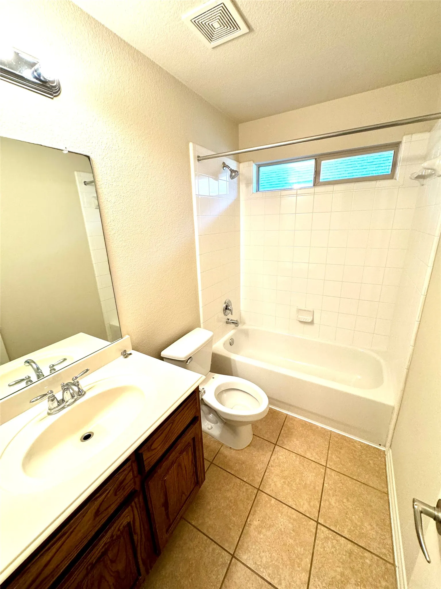 Single Family Residence For Rent in Collin County , 1703 Stonewick Drive, Allen, Texas 75002, 3 Bedroom, 2 Bathroom, 2 Garage spaces, 2,088 Sqft, built in 2008, mls#21351821, Real Estate Agent in Allen, Homes For Rent in Collin county, Homes For Rent in Allen, Realtor in Allen Texas, Real Estate Brokerage Independent Realty Texas, Luminita Cordes Realtor